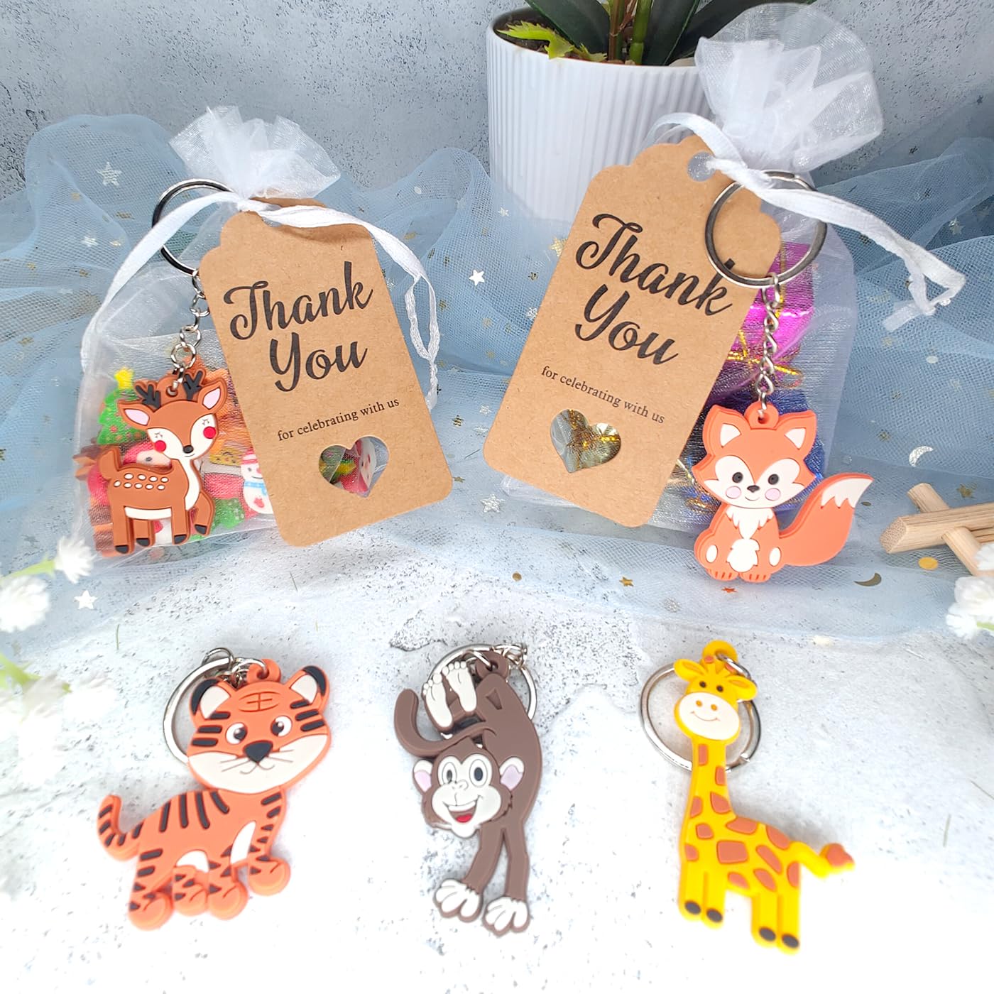 MEIYIFAN Pack of 18 Mini Keyrings, Cartoon Animals Keychains, Key Holder Idea Favors, Children's Gifts, Prize Gifts, for Girls or Girls, Party Birthday Gift, Party Favors