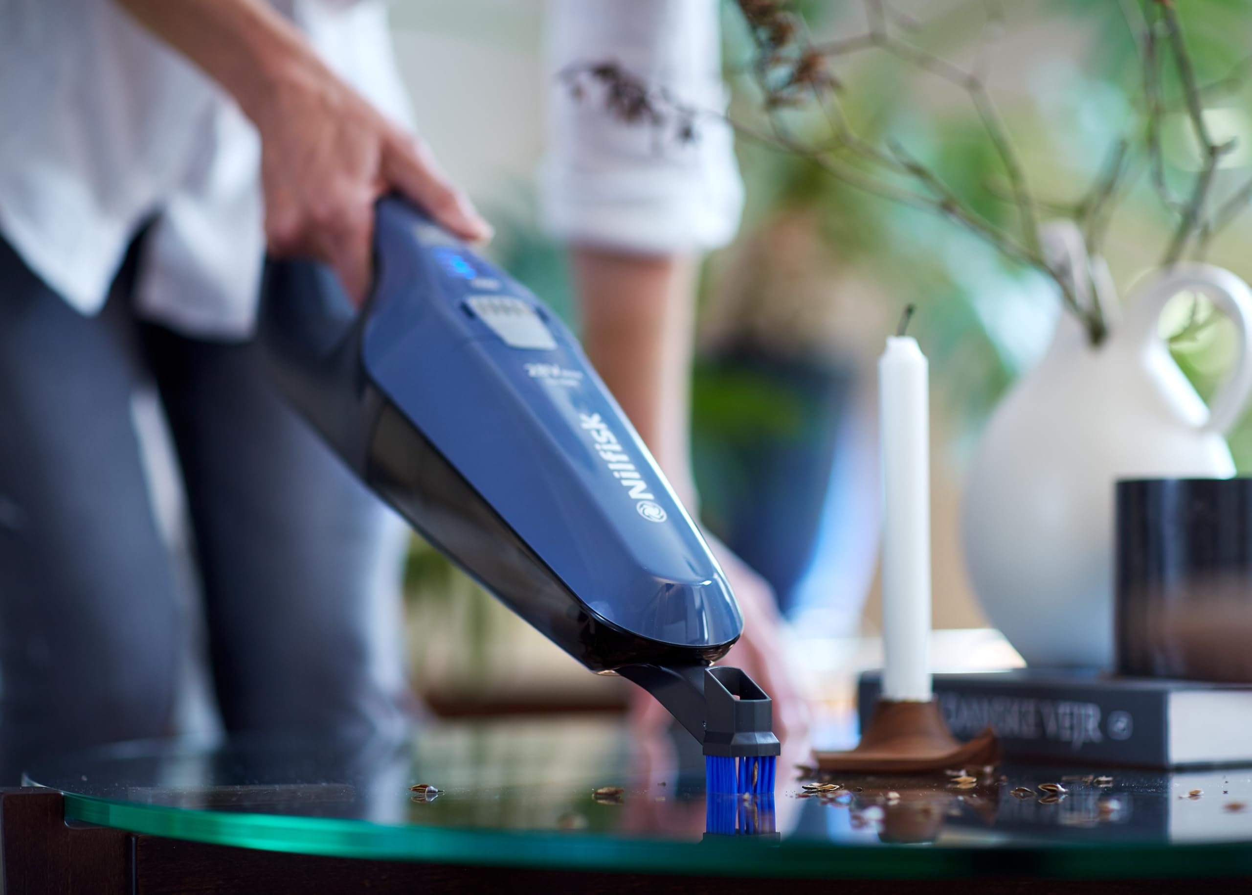 Nilfisk Aspiradora de Mano Quick - Aspirador sin Cable y sin Bolsa - Azul (28 V)