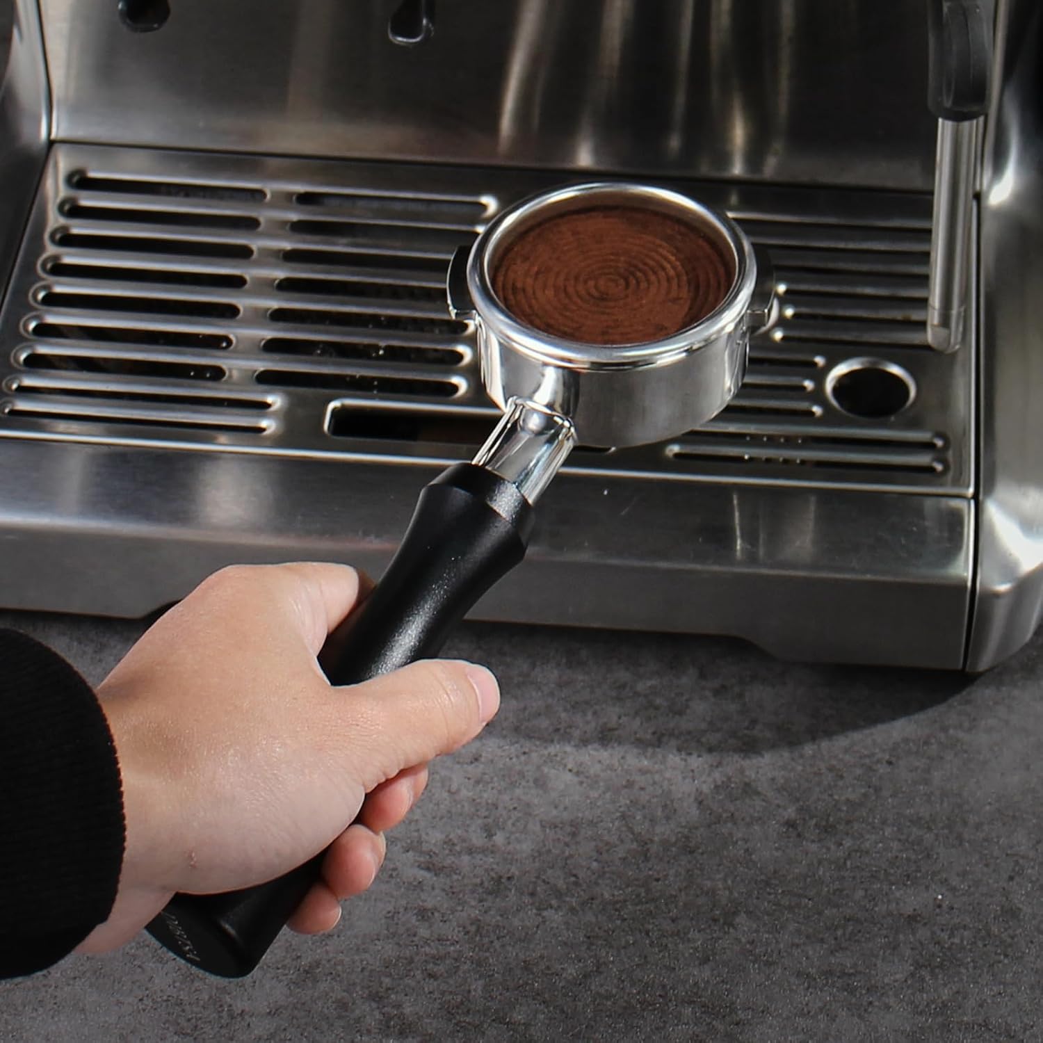 DIBTSA 58mm Bottomless Portafilter Compatible with Nuova Simonelli, Included 304 Stainless Steel Filter Basket and Puck Screen, Anodized Aluminum Handle, Black - Image 4