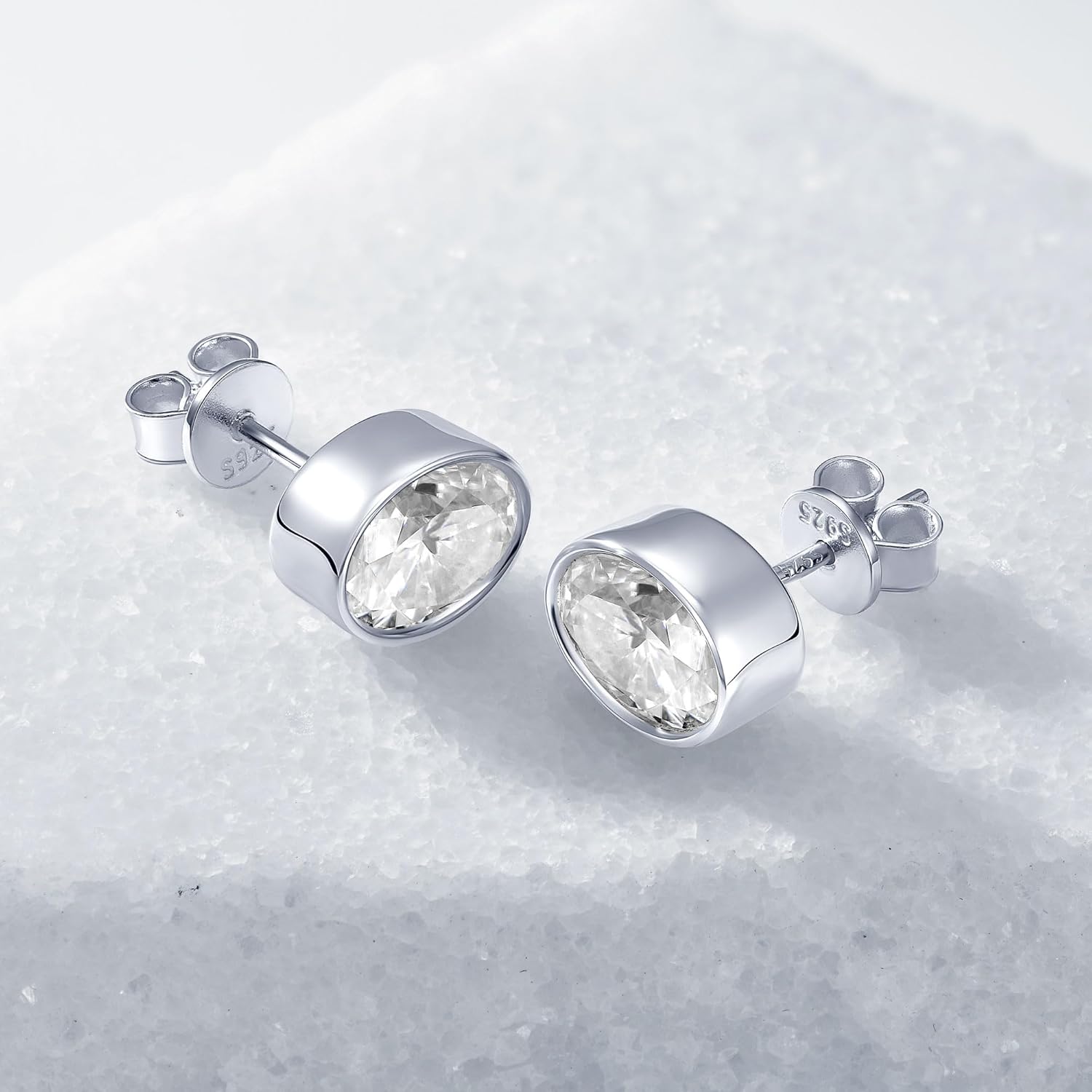 1.5CT Oval Moissanite Stud Earrings, D Color 6x8mm Oval Cut Moissanite 925 Sterling Silver Stud Earrings for Women or Men Birthday Gifts - Image 4
