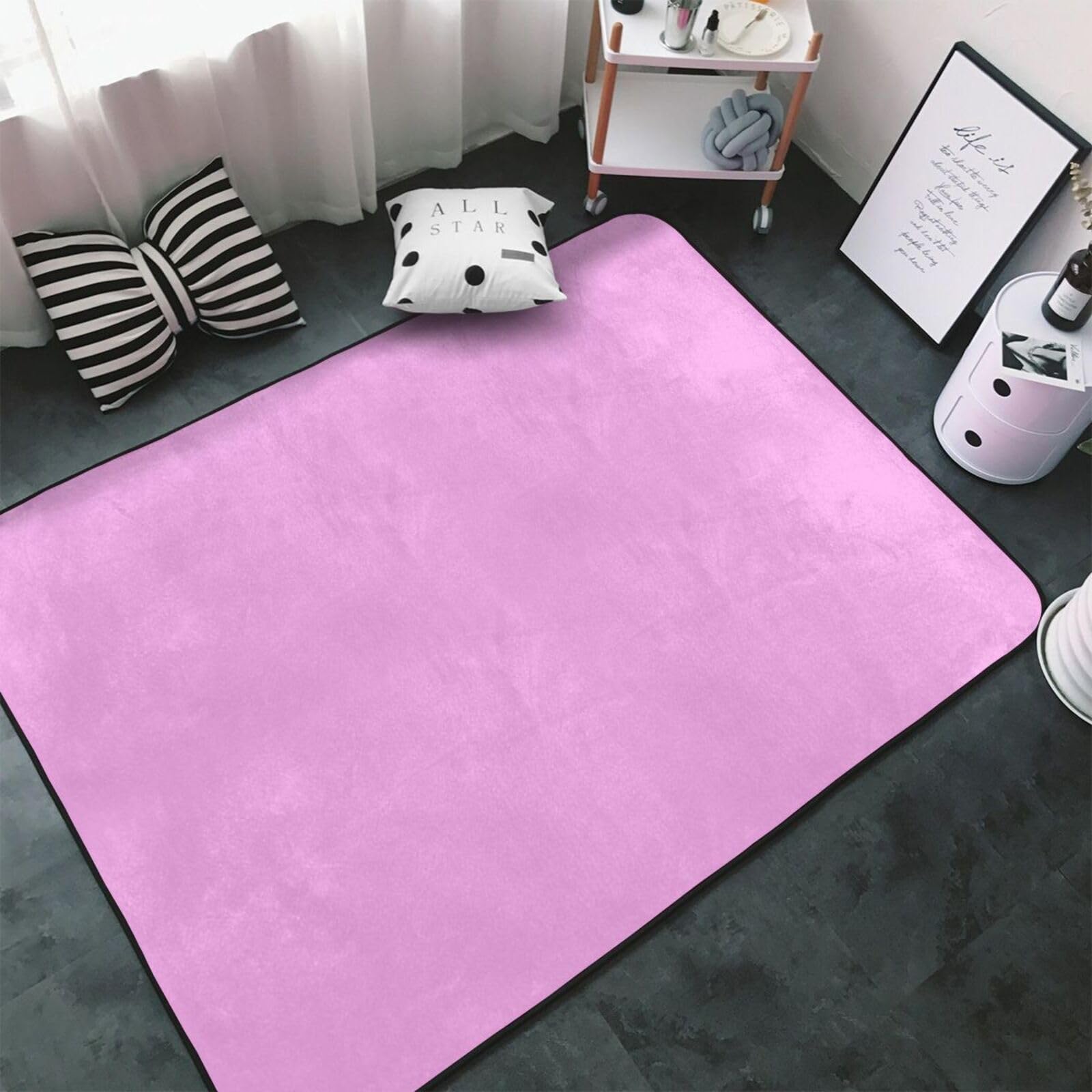 Tapis de chambre à coucher rose pour créer un coin lecture cosy
