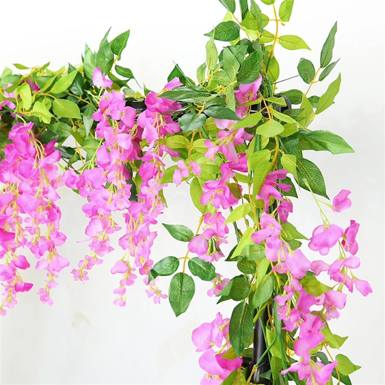 Blumengirlande 2PCs Glyzinien Künstliche Blumen Hängen Garland Vine Rattan Gefälschte Blume String Seidenblumen for Hausgarten Hochzeit Dekoration(Purple 4Pcs)