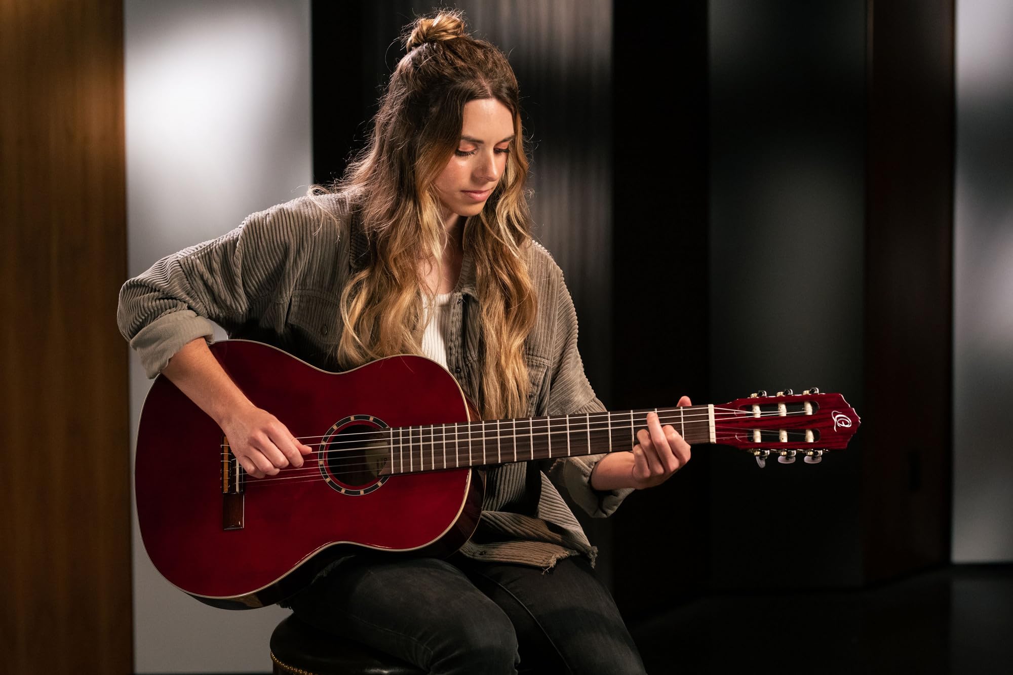 Ortega Guitars Chitarra Concerto Rossa Misura Standard - Serie Family - include Gig Bag - mogano/top in abete (R121WR)