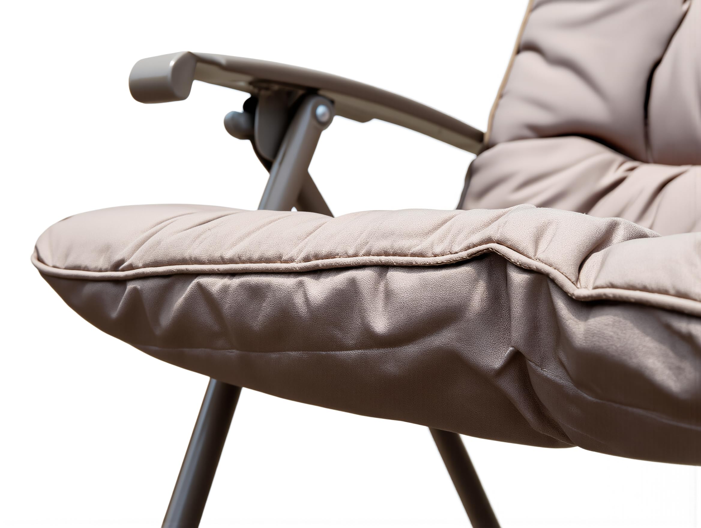 Set Relax da Giardino 3 Pezzi MAUì – 2 Poltrone Pieghevoli Imbottite con Cuscini Beige Removibili + Tavolino Vetro Temperato – Struttura Ferro Robusto – Arredo Giardino Terrazzo Balcone Salvaspazio