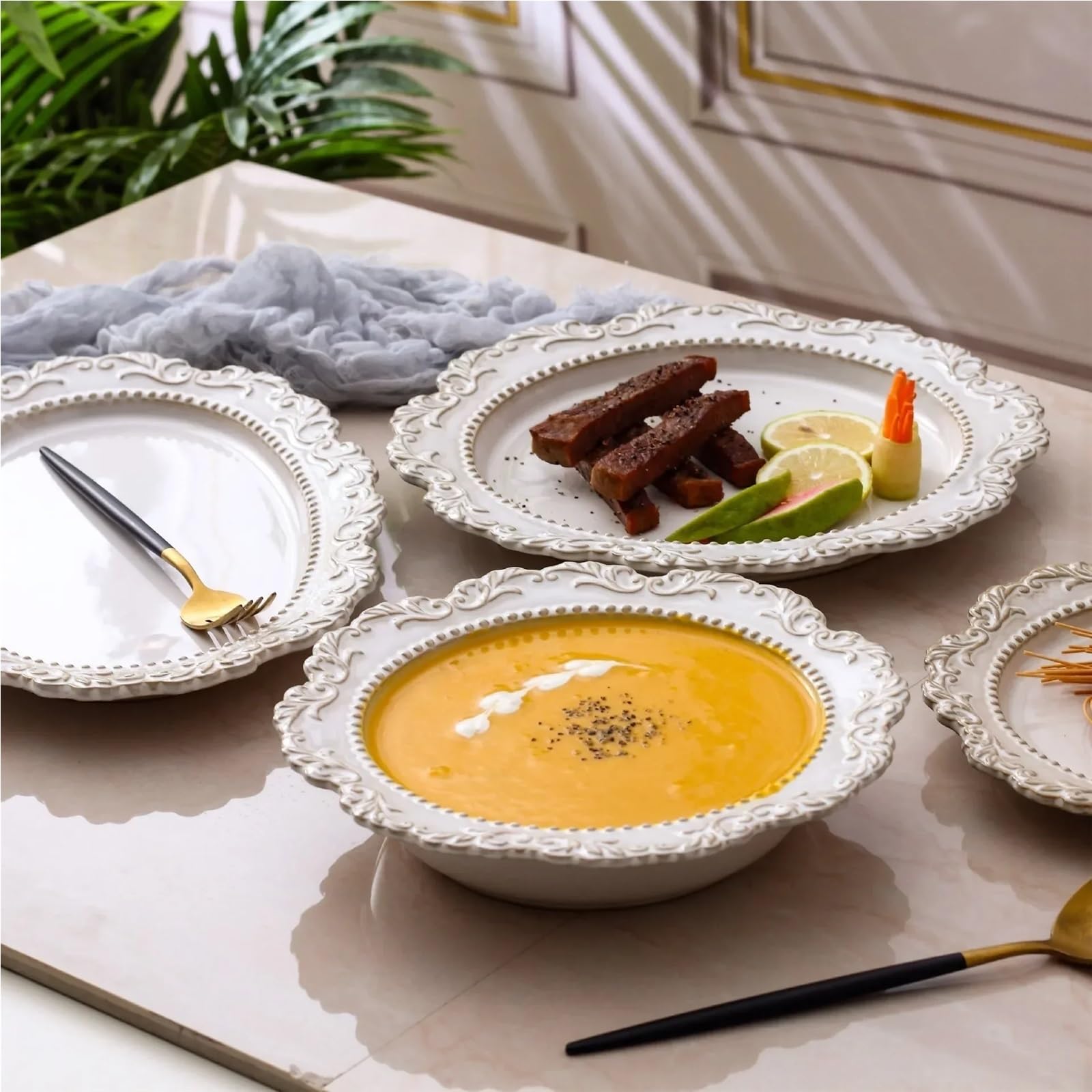 SAeWare Set da tavola in ceramica vintage goffrata stile palazzo piatto da tavola in ceramica piatti da tavola cucina occidentale zuppa set di ciotole, tazza e piatto da 200 ml