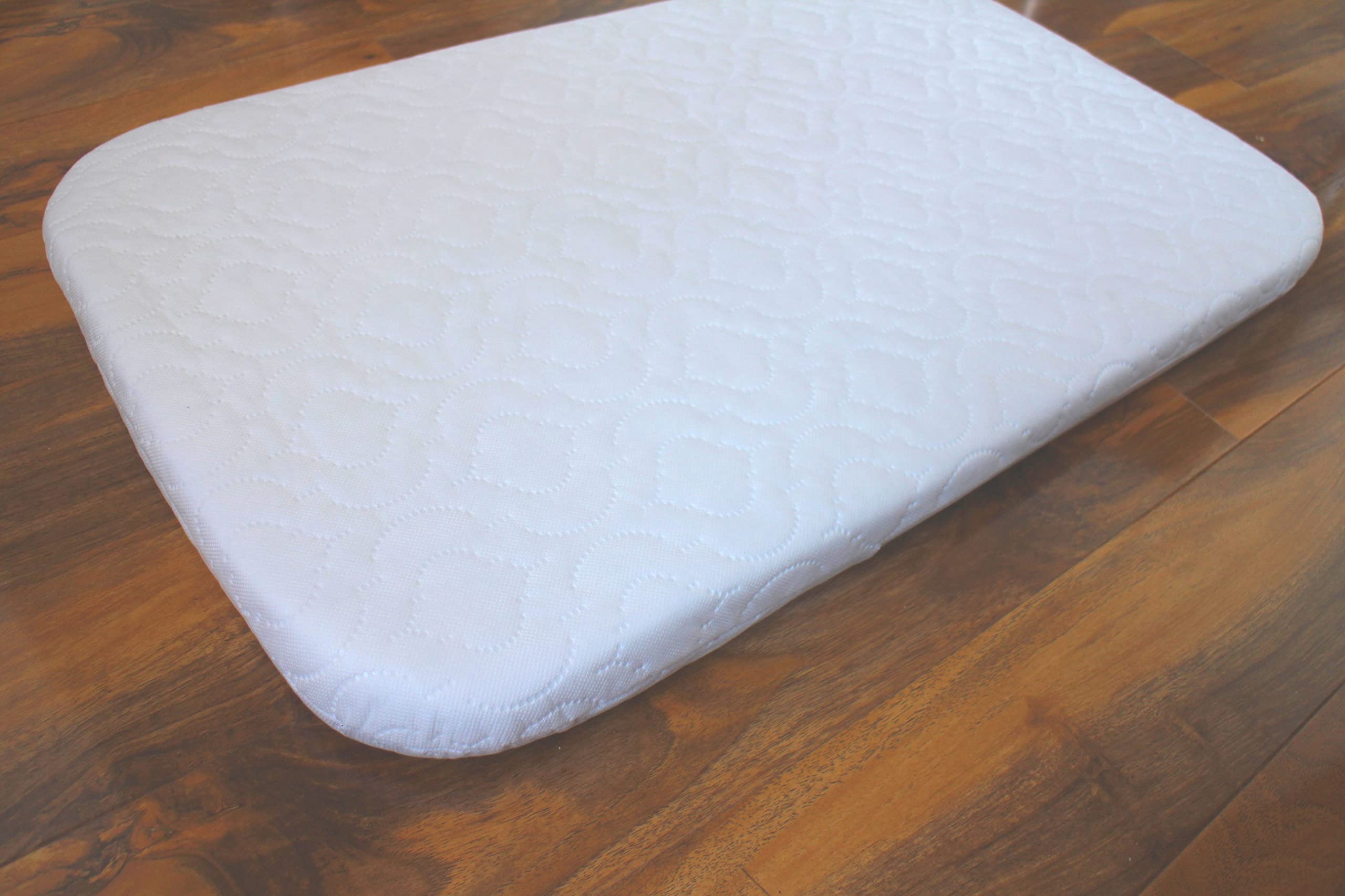 Next2Me Matelas pour berceau avec housse matelassée amovible hypoallergénique lavable Compatible avec berceau Next to Me 83 x 50 x 5 cm