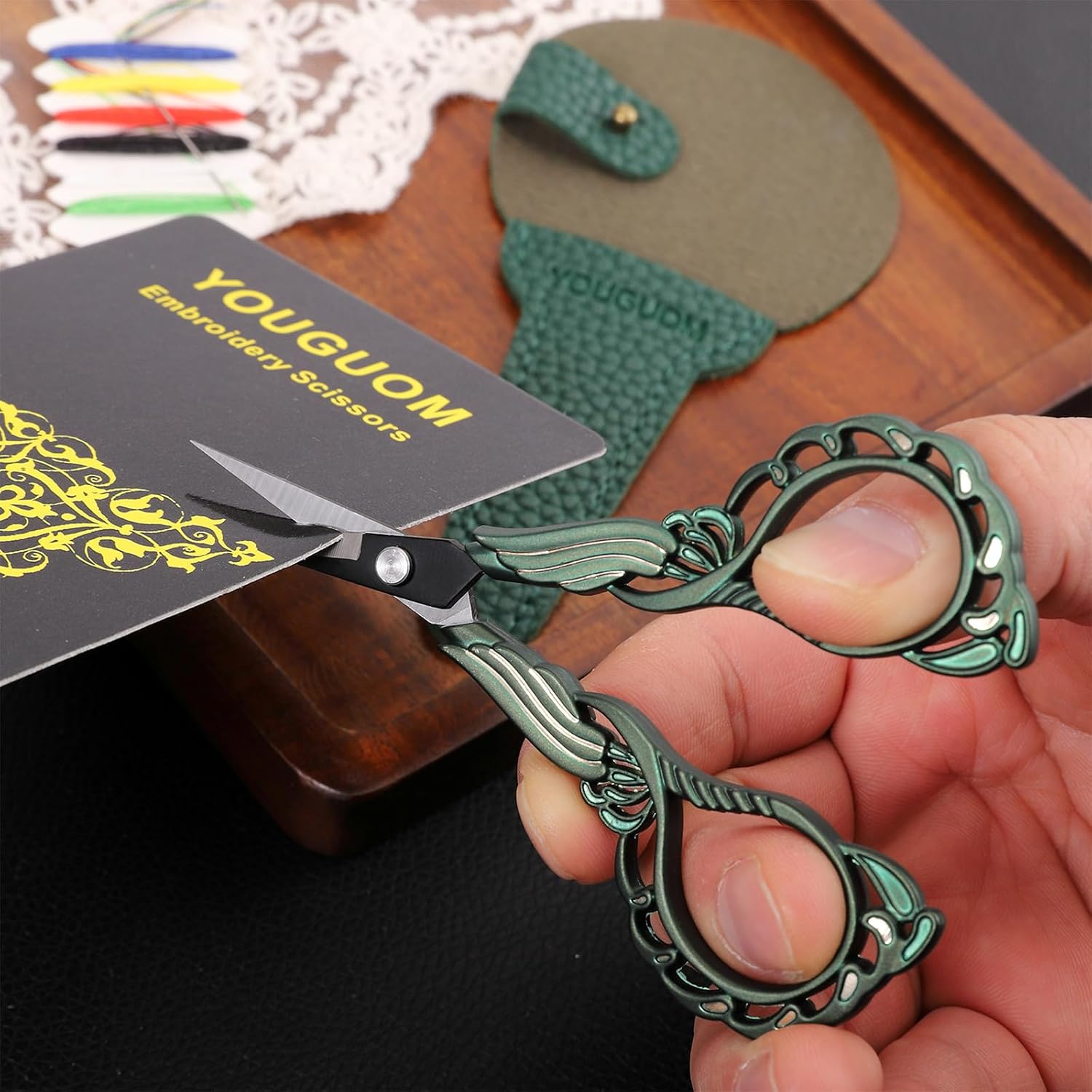 YOUGUOM Crochet Scissors with Case, Sewing Scissor for Embroidery Craft Needlework Cross Stitch Snips, Detail Threading Shears Vintage Golden Green