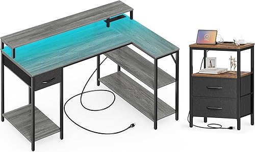 SUPERJARE Escritorio para juegos en forma de L con luces LED y tomas de corriente y mesita de noche Huuger con estación de carga