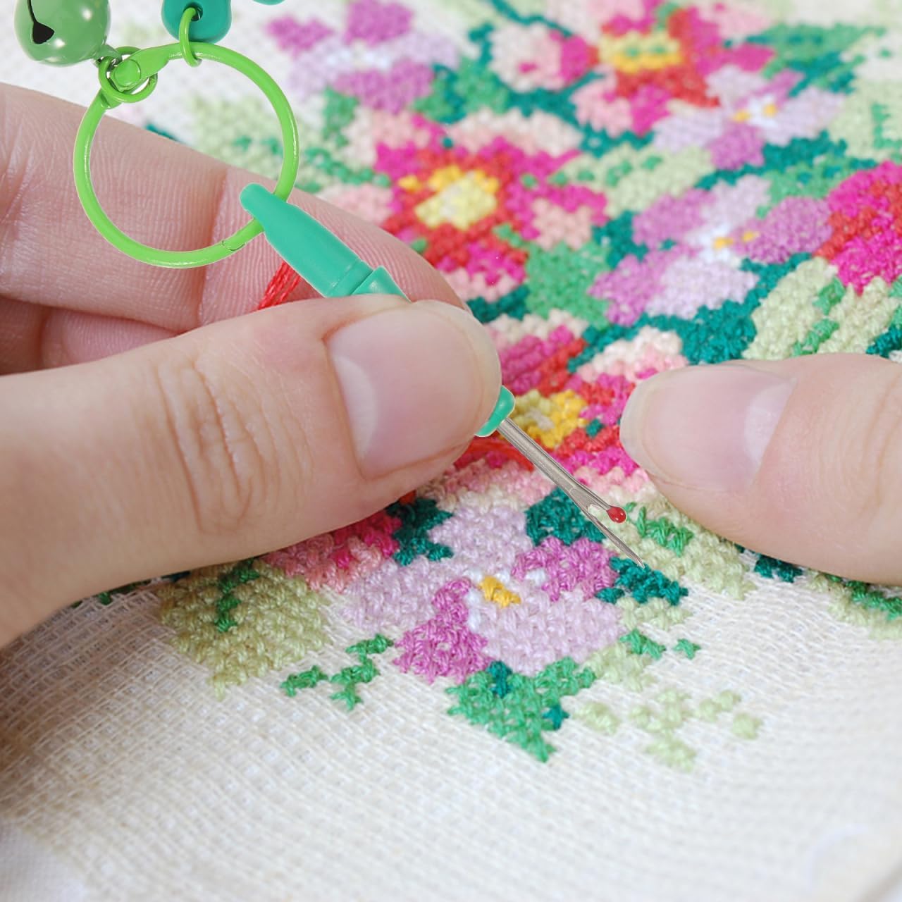 4Pcs Seam Ripper Tools Keychain Key Rings Stitch Rippers Embroidery Tool Sowing Essentials Cross-Stitch Sewing Remover Light Sewing Thread Scarifier Key Chain Stainless Steel