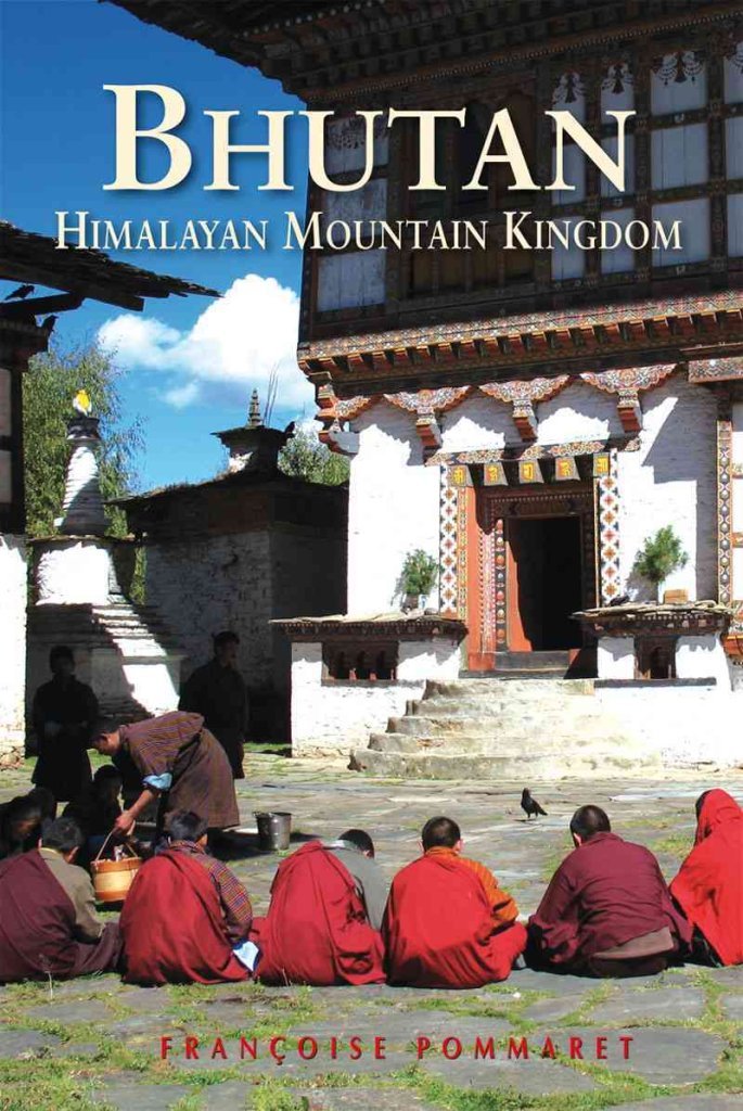Bhutan: Himalayan Mountain Kingdom (Odyssey Guide. Bhutan): Pommaret ...