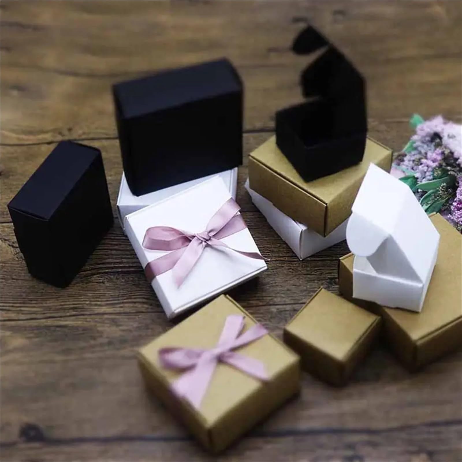 Scatola di carta Kraft piccola da 40 pezzi Per Il Trasporto E L'imballaggio | Scatola di sapone fatto a mano in cartone marrone Scatola di carta artigianale bianca(White,6x5.5x2cm)
