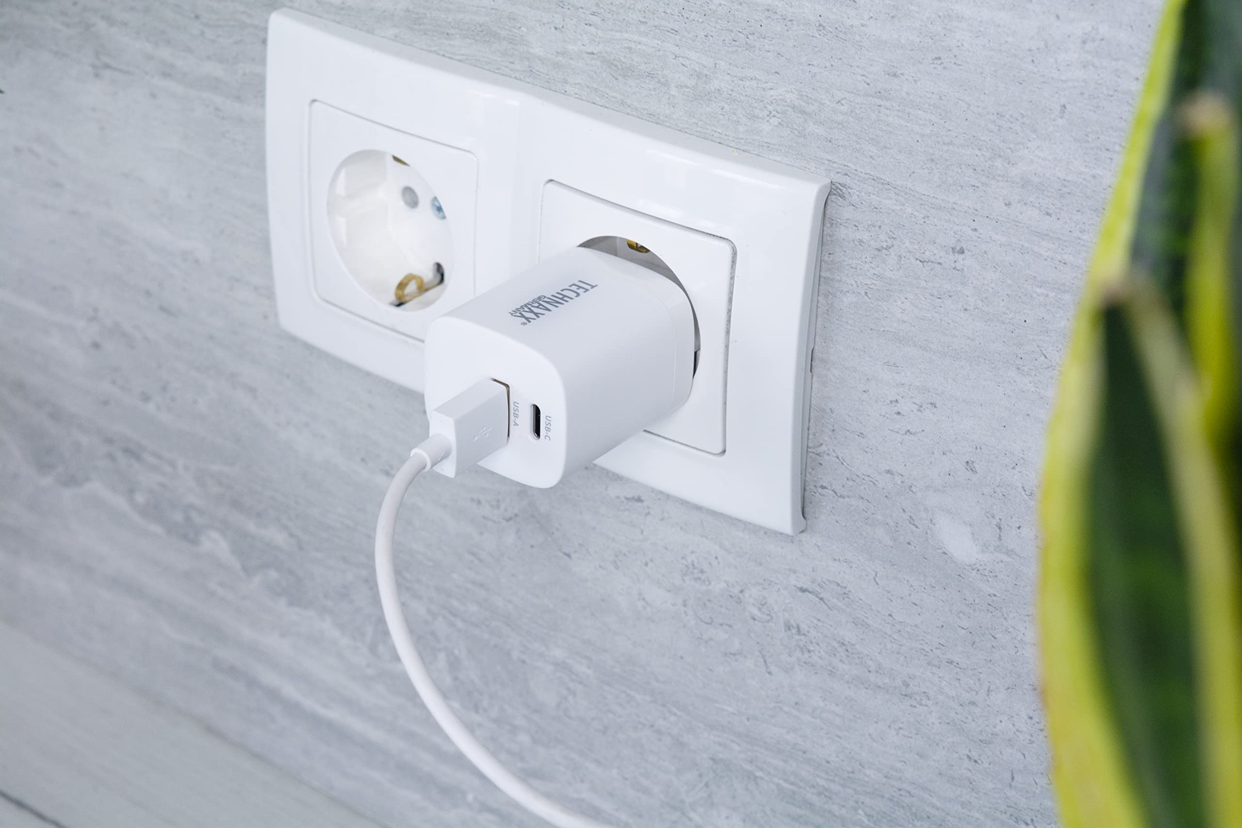 Technaxx Caricatore rapido TX-198 a doppia porta da 30 W per cellulari e dispositivi – Spina di alimentazione per cavo di ricarica – 1 USB C, 1 caricatore rapido USB-A, monitoraggio della carica