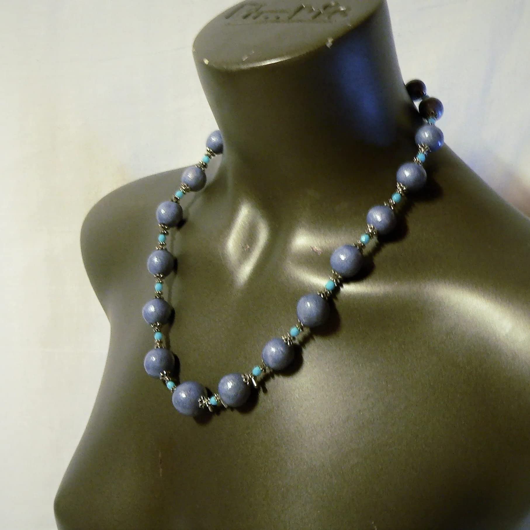 Gioielli: collana, bracciale e orecchini, perline in ceramica, colore blu personalizzato,"Nuvoloso"