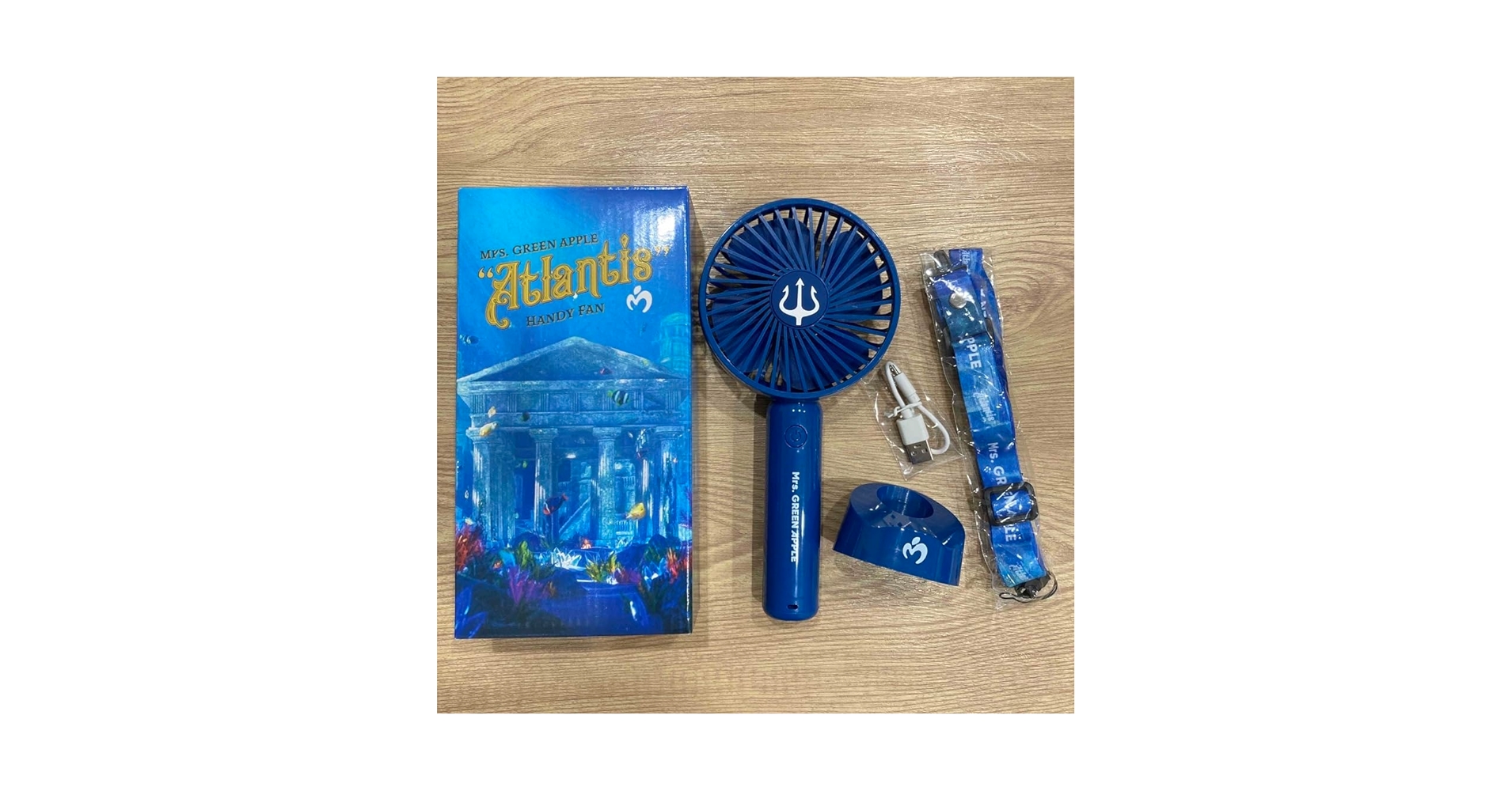 Amazon.co.jp: Mrs. GREEN APPLE Atlantisハンディファン
