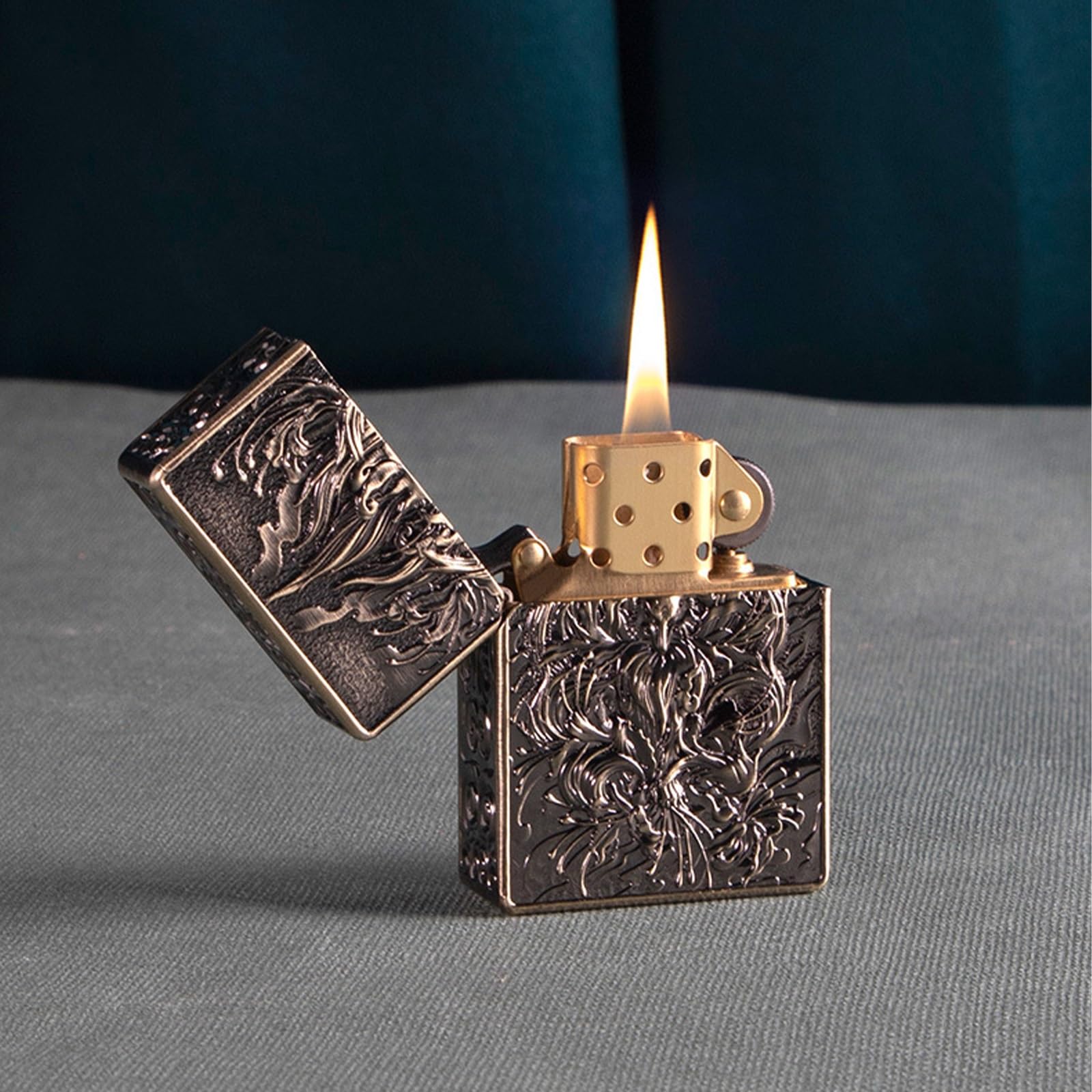 Encendedor portátil de queroseno abatible, grabado de doble cara, llama suave, resistente al viento y reutilizable, para hombres (queroseno no incluido)