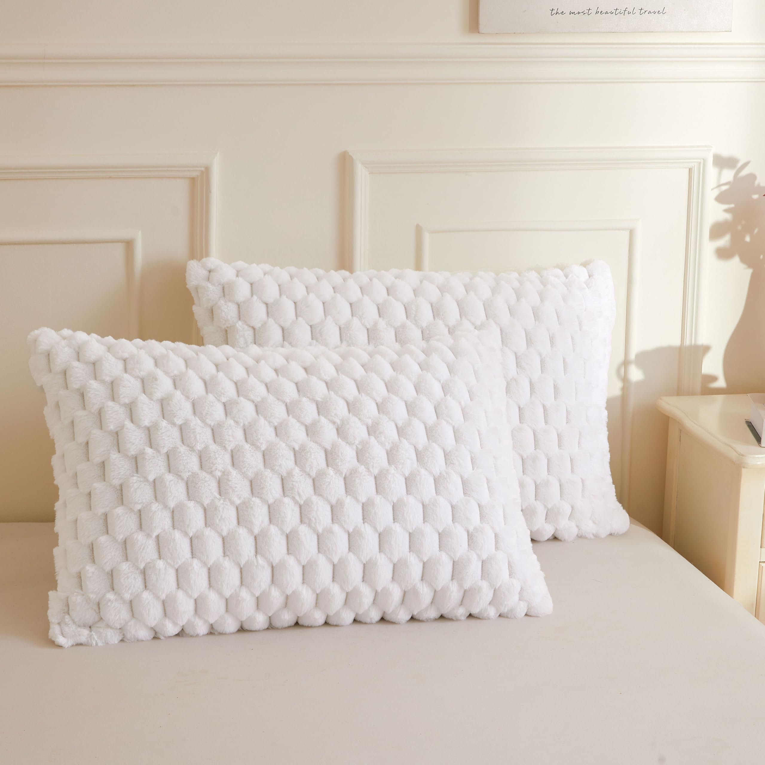 XeGe 3D Bubble Fluffy Faux Rabbit Fur Pillowcases Standard, White, Set of 2 — image 1