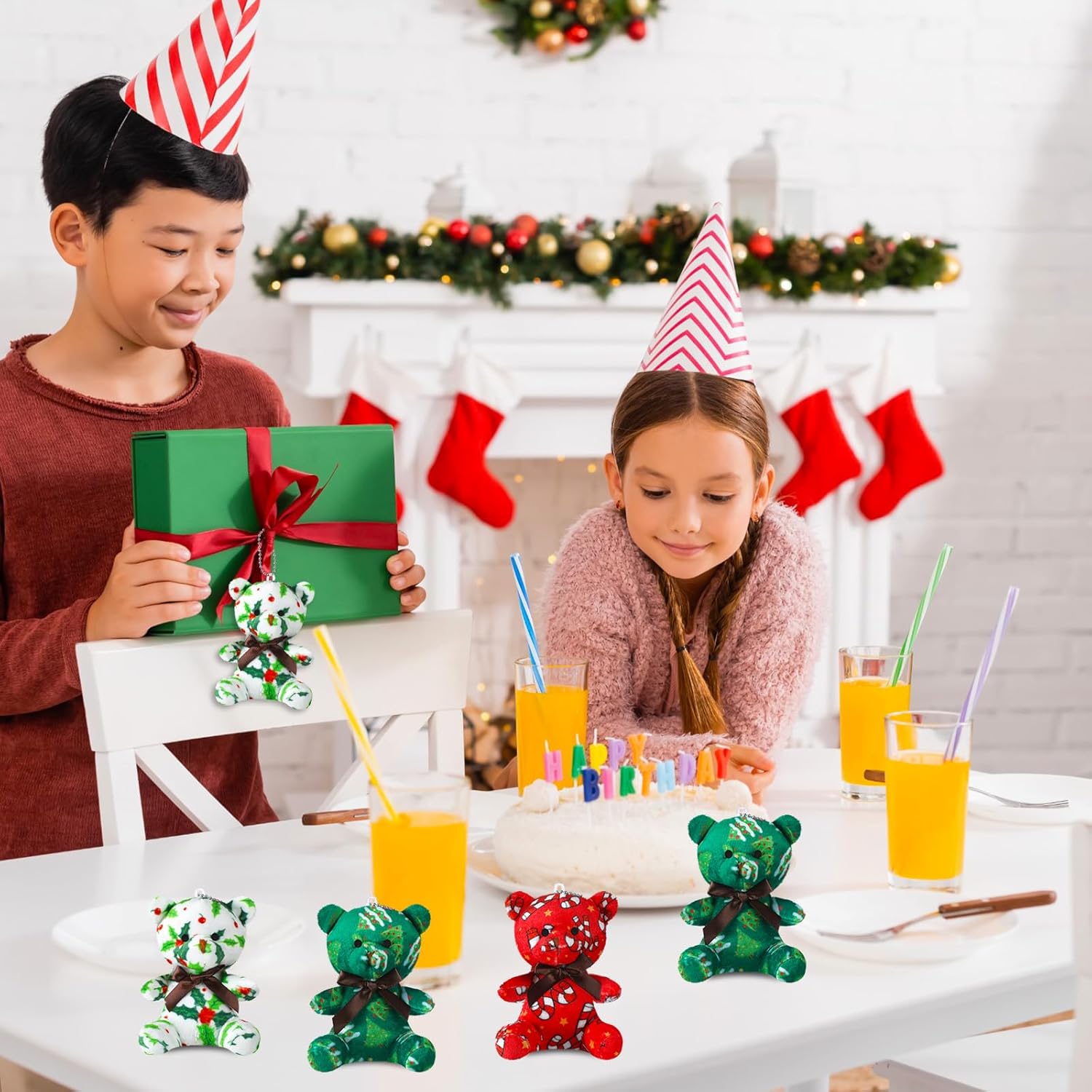 Poen 27 Pack Christmas Mini Plush Bears with Tree Cards Set - Red, Green, White Stuffed Animals for Classroom, School Kids Exchange, Prize Gifts, Religious Toy for Xmas Party Favors