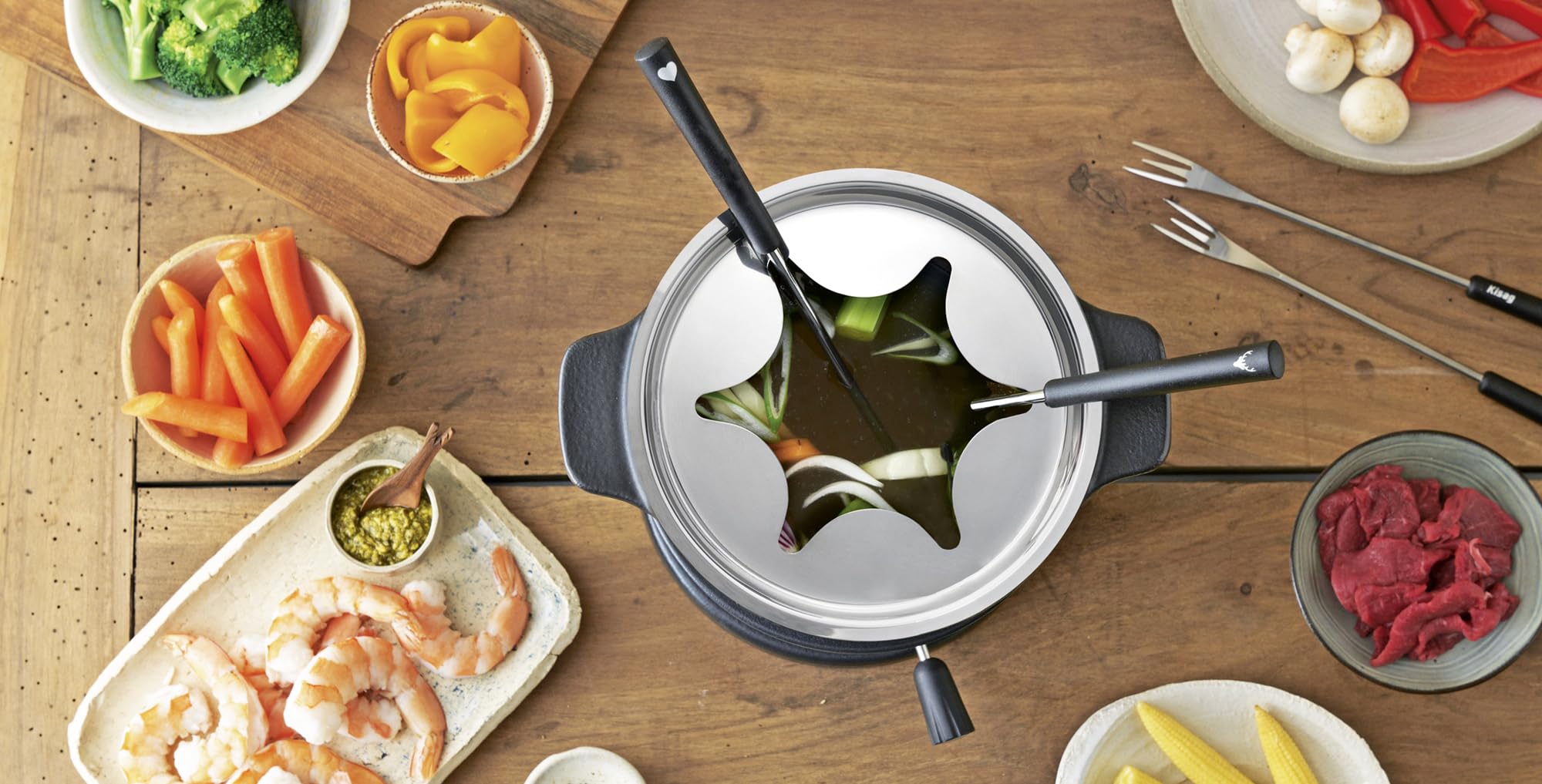 Kisag Twin Set à Fondue en Fonte pour 6 Personnes avec Casserole en Fonte Ø 16 cm Convient pour l'induction, réchaud Suisse avec brûleur à gaz et 6 fourchettes à Fondue, kit à Fondue au Fromage, à la