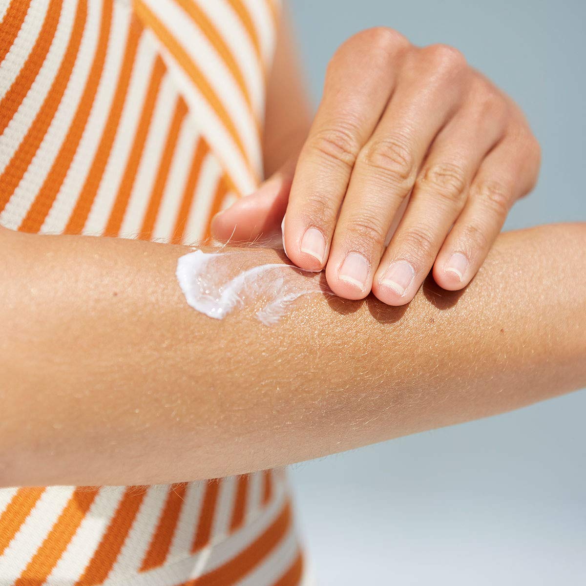 ISDIN After Sun Lotion, Efecto calmante y refrescante, hidratación y reparación intensa - 400 ml+Fotoprotector Transparent Wet Skin SPF 50 - Protector solar Corporal, Spray transparente