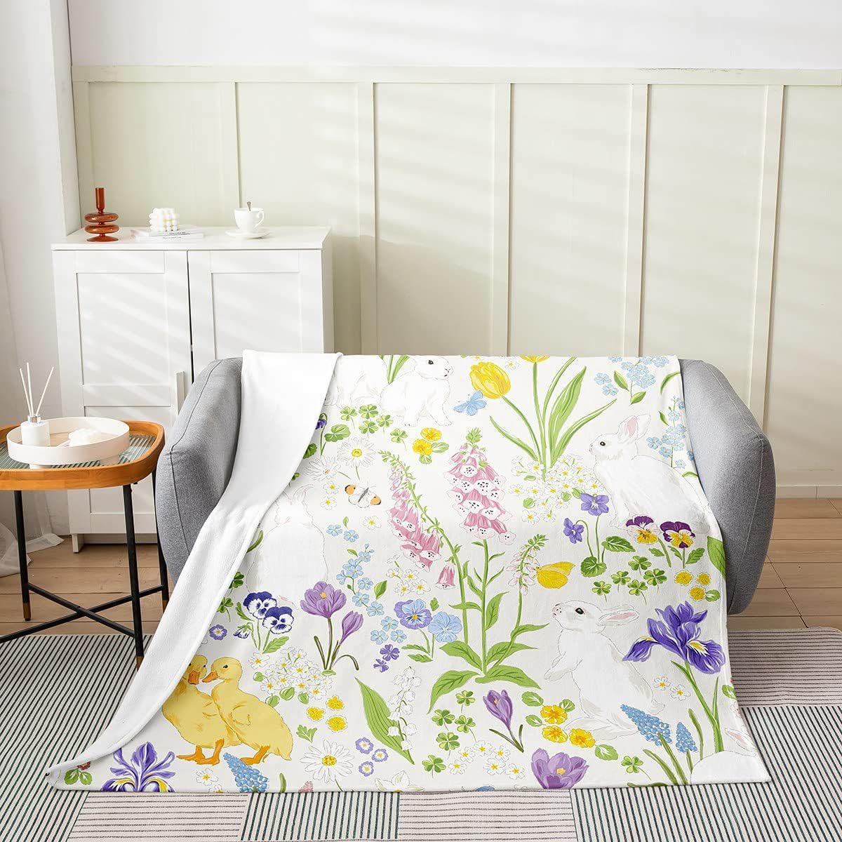 Couverture personnalisée à motif floral contre la fraîcheur des nuits