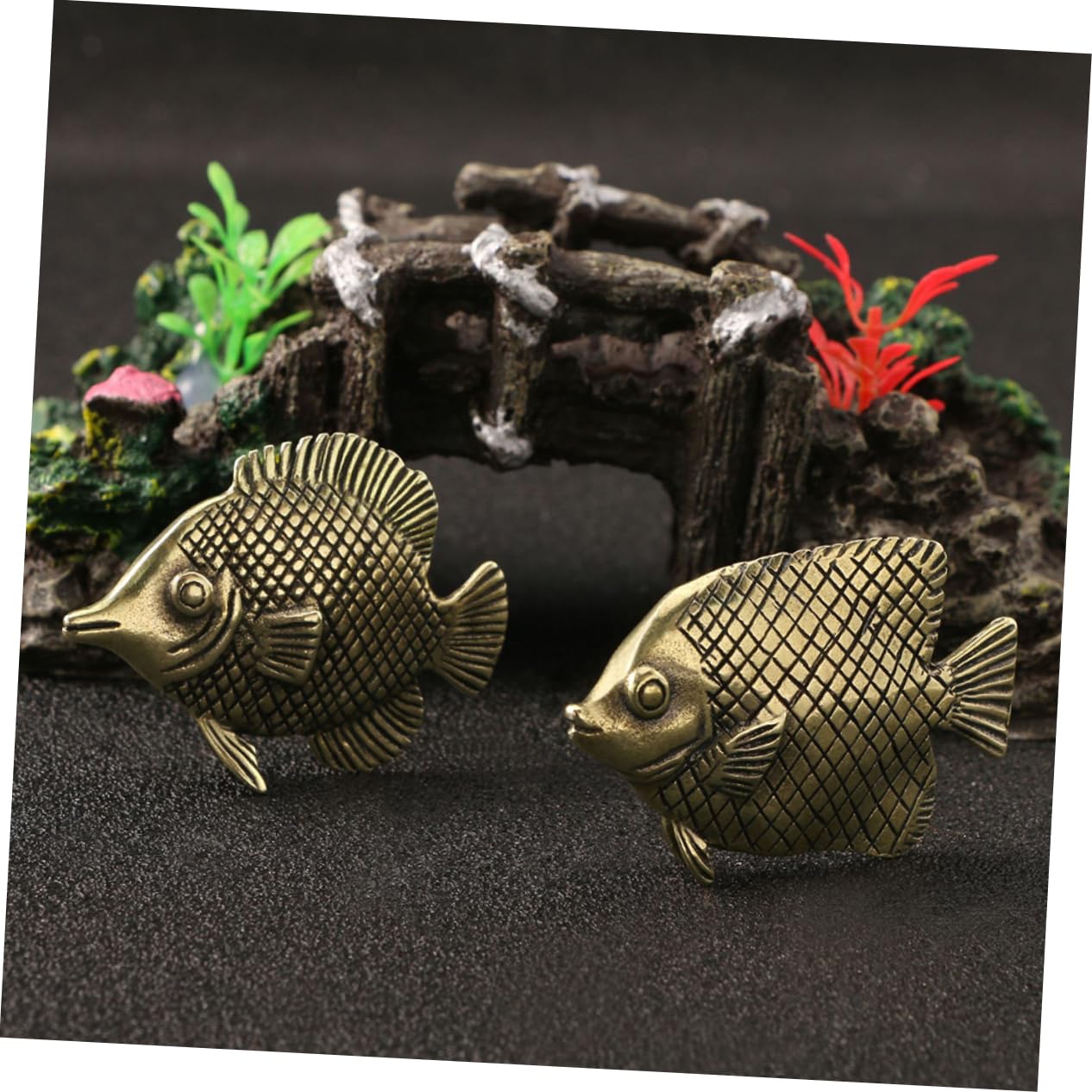 銅器 金魚 茶寵 鎮紙 小魚児香挿 装飾品 工芸品 美術品 置物 銅器 金魚 茶寵 鎮紙 小魚児香挿 装飾品 工芸品 美術品