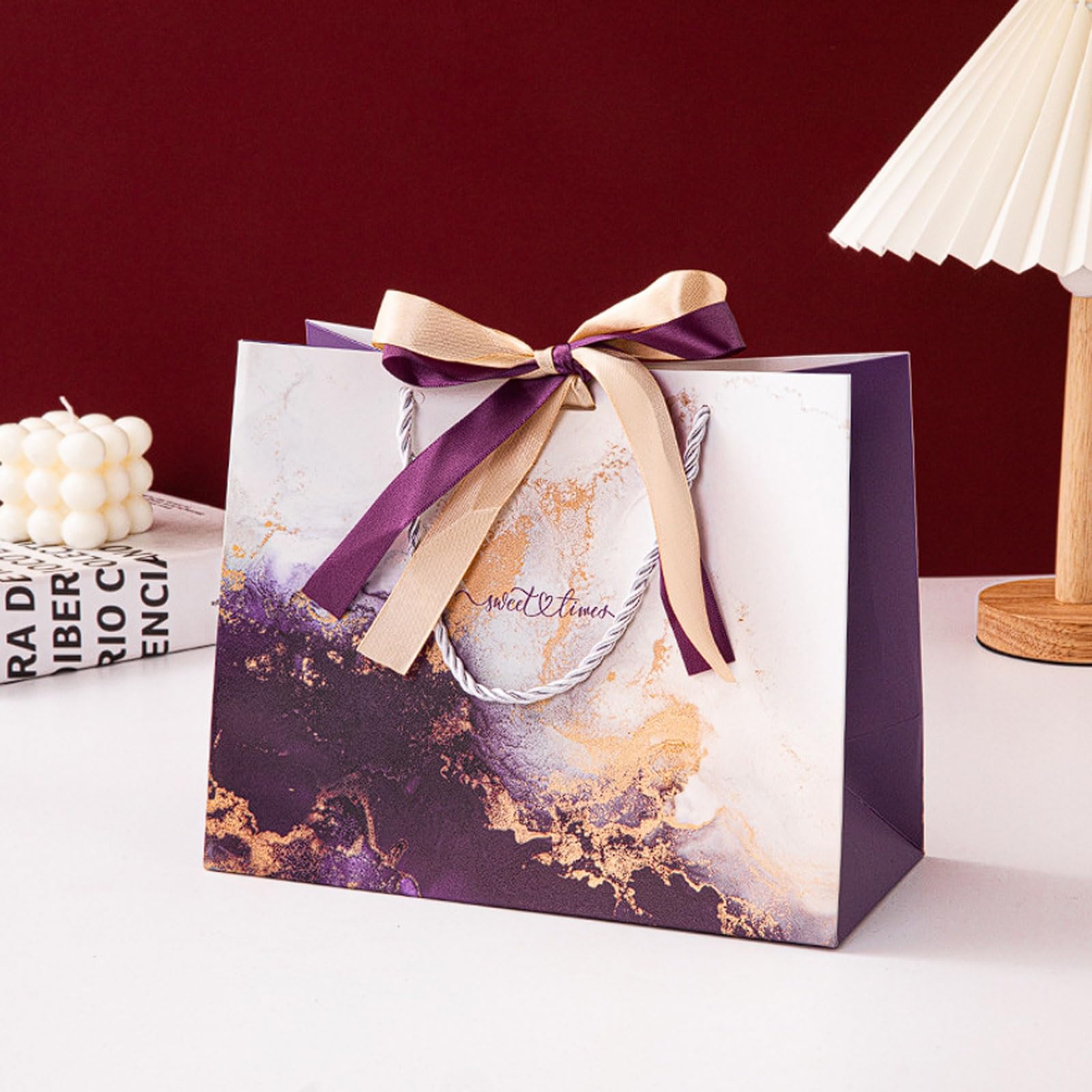 Paquete de 30 bolsas moradas y doradas, papel dorado primera calidad con cinta dos tonos for ropa, joyas recuerdos