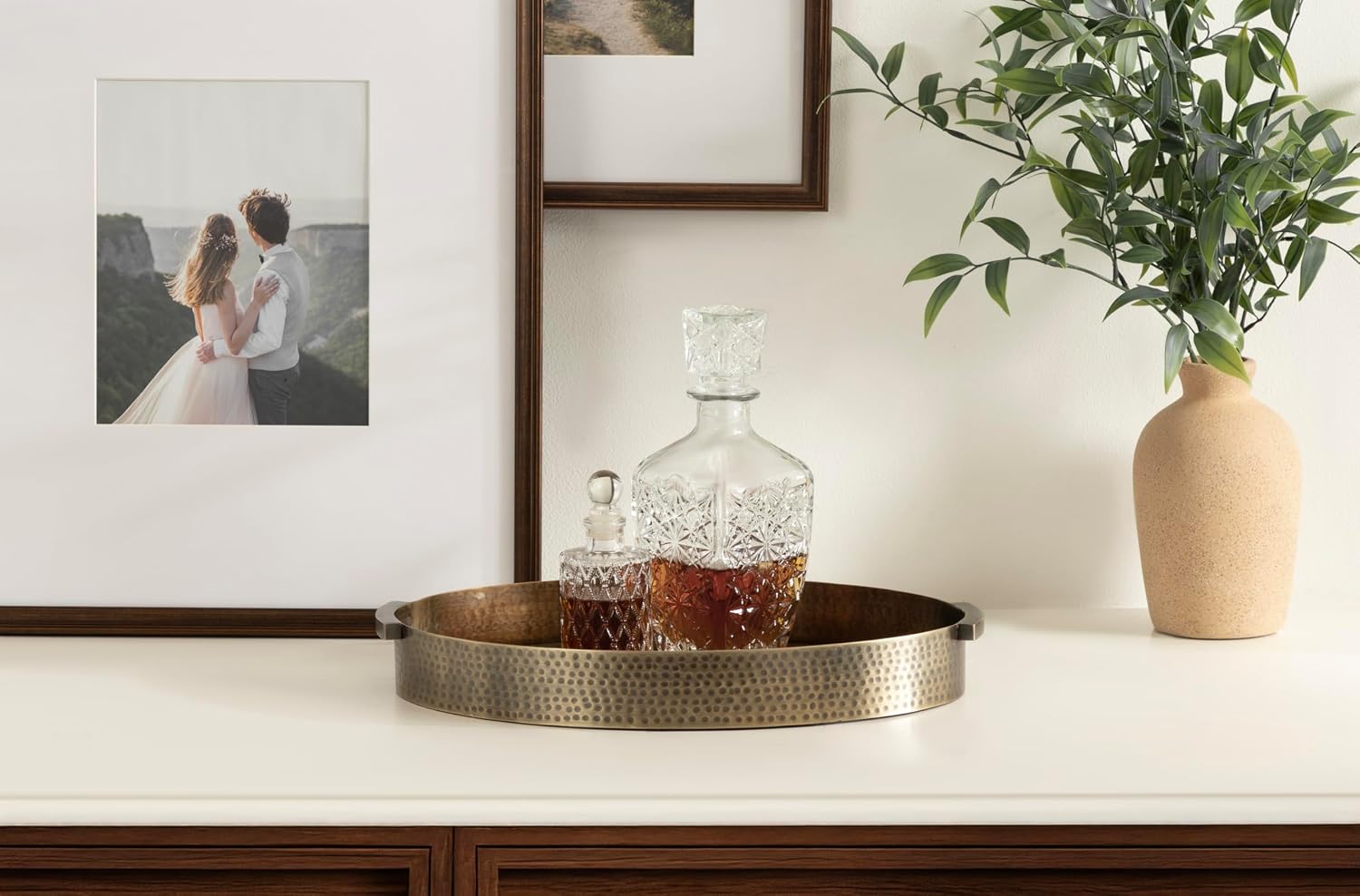 Kate and Laurel Samana Modern Oval Metal Tray, 16 x 10, Brass, Polished Decorative Serving Tray with Hammered Surface for Use as Ottoman Tray or Entryway Decor