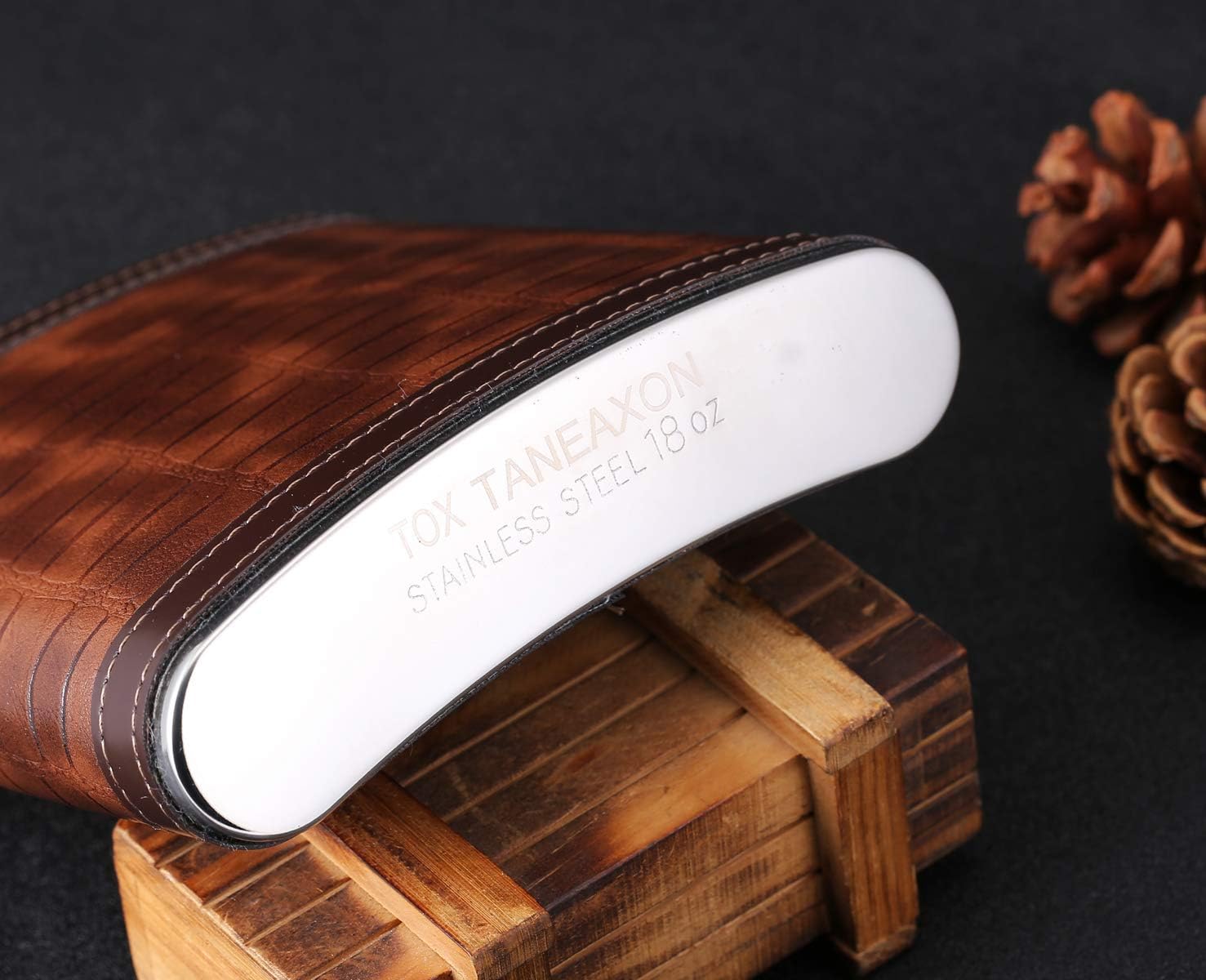 18 oz Crocodile Leather Pattern Large Capacity Brown Stainless Steel Whiskey Liquor Hip Flask with PU Leather Wrapped