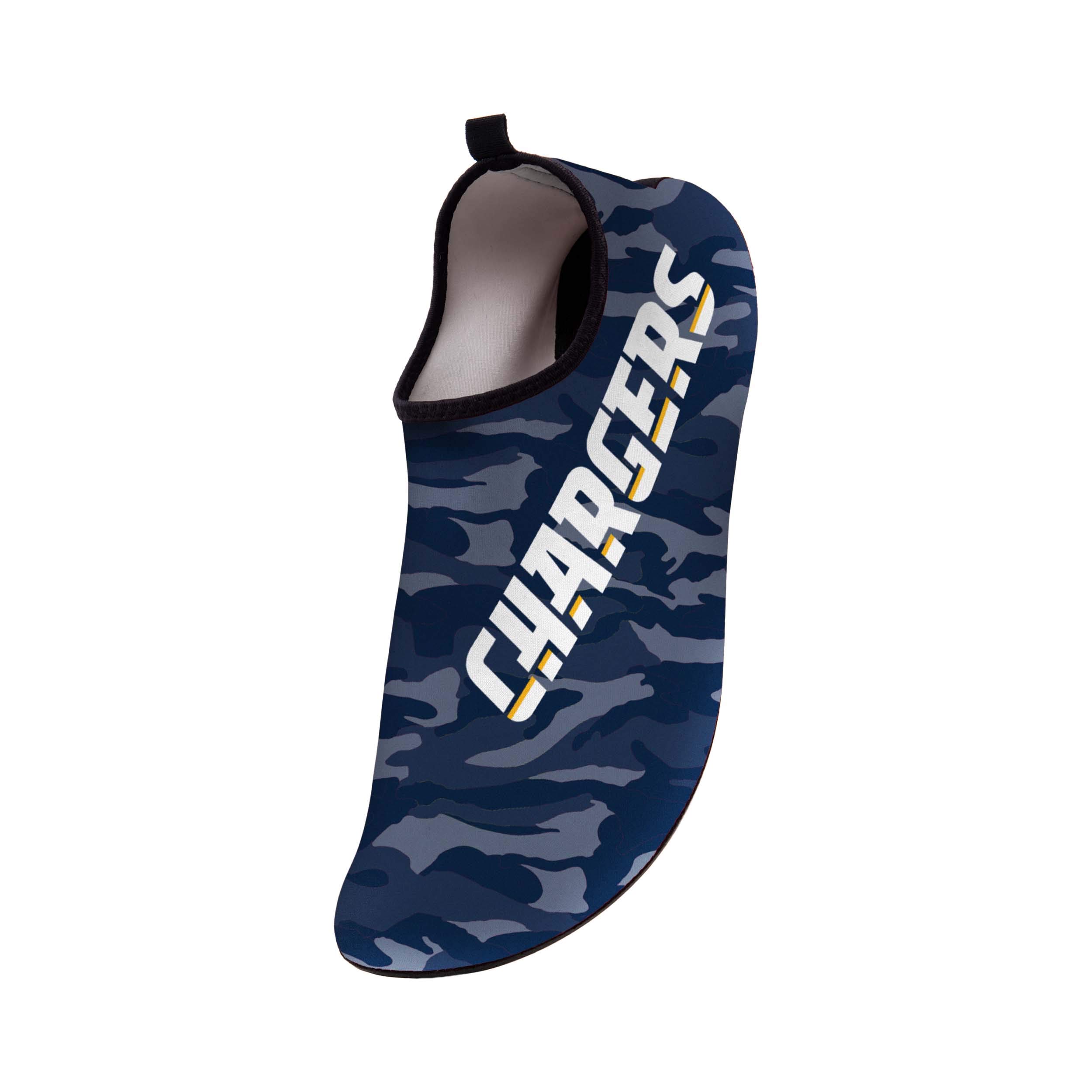FOCO Men's NCAA &amp; NFL Team Camo Water Shoe