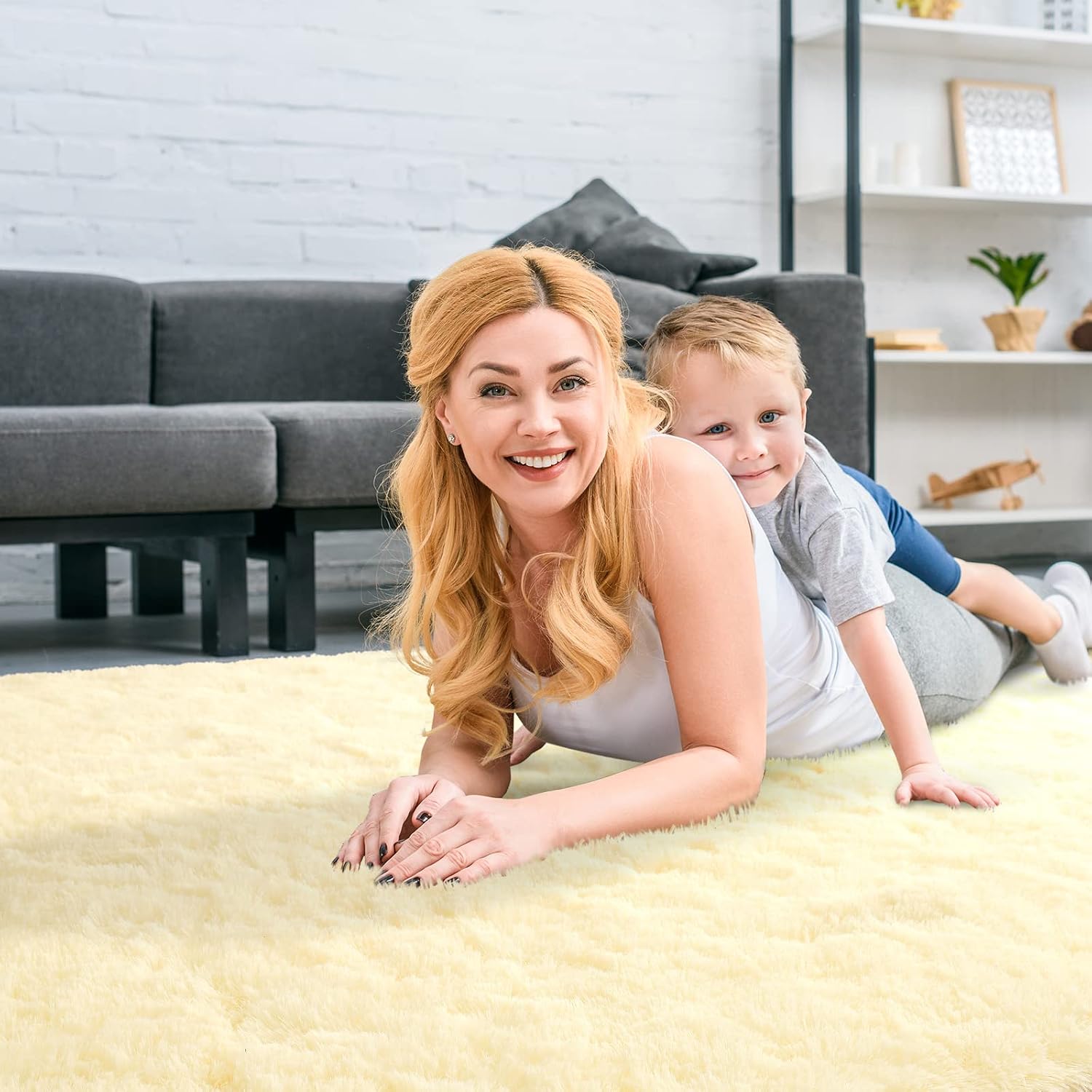 Merelax Modern Soft Fluffy Large Shaggy Rug for Bedroom Livingroom Dorm Kids Room Indoor Home Decorative, Non-Slip Plush Furry Fur Area Rugs Comfy Nursery Accent Floor Carpet 4'x6' Light Champagne