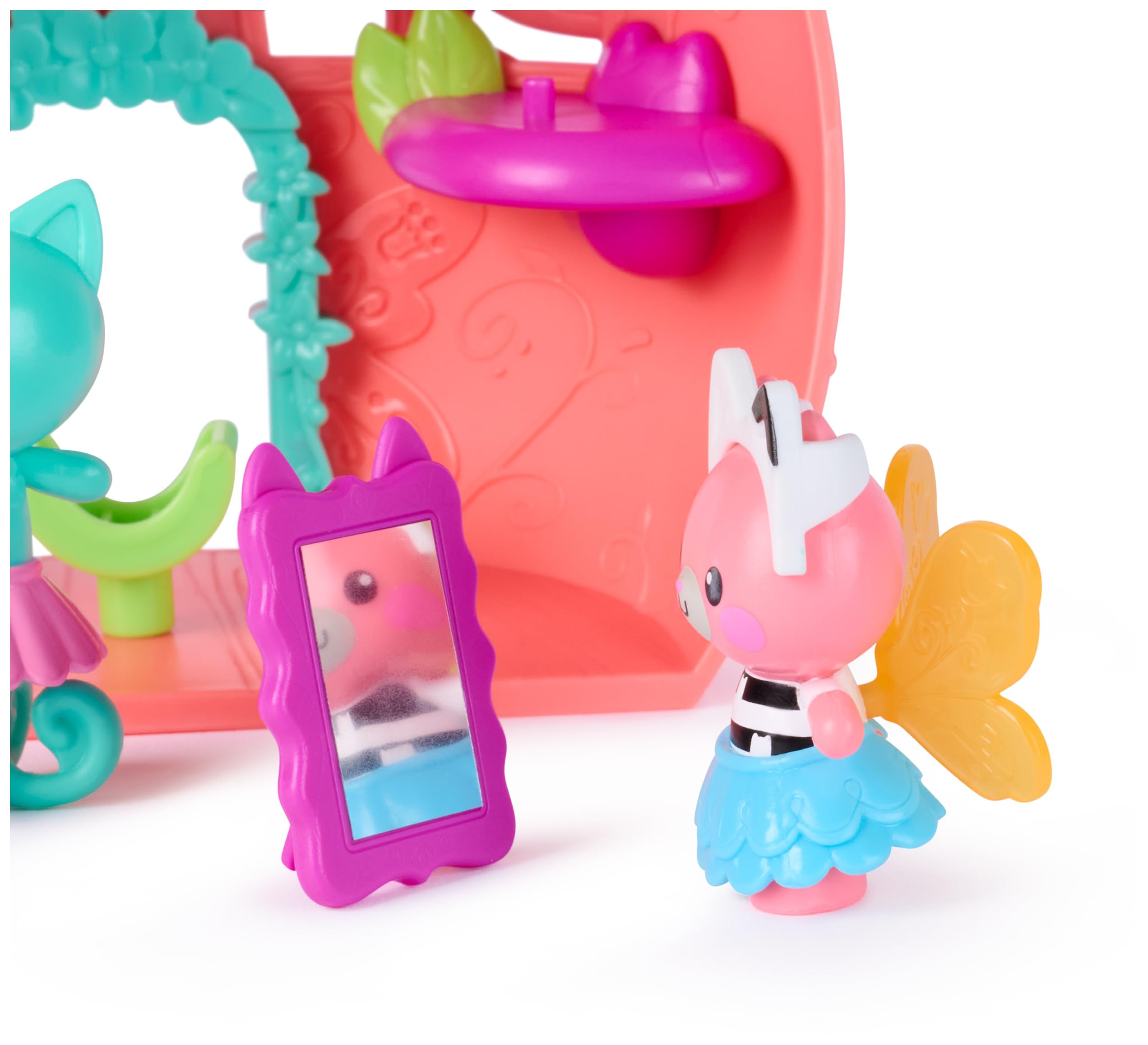 Gabby's Dollhouse Fairylandia, Set di Gioco Kitty Fairy con Ali magiche con 12 Pezzi ed Esclusivo Anello con Ali magiche, Giocattoli per Bambini e Bambine dai 3 Anni in su