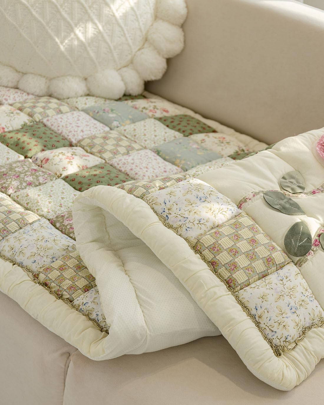 Patchwork Cotton Quilted Couch Cover Applique Flower Non-Slip Sectional Couch Covers Soft Washable Sofa Slipcover Furniture Cover for Dogs Cats Pet Area Rugs Mat (Green,28"x71")