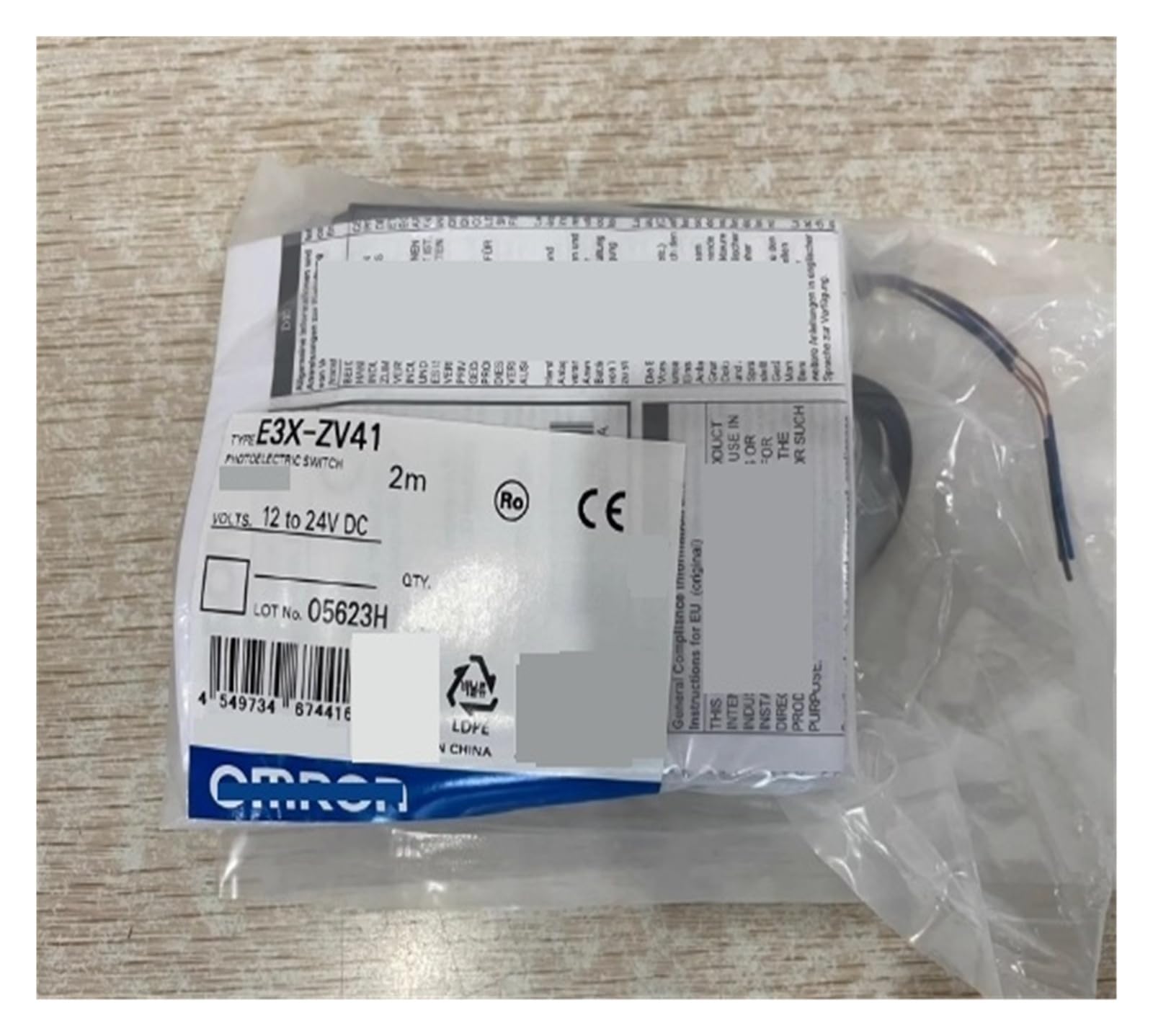 Przełącznik fotoelektryczny cyfrowy wzmacniacz światłowodowy E3X-ZV41 czujnik światłowodowy przełącznik fotoelektryczny oryginalne opakowanie nigdy nie używane wysyłka teraz do użytku przemysłowego