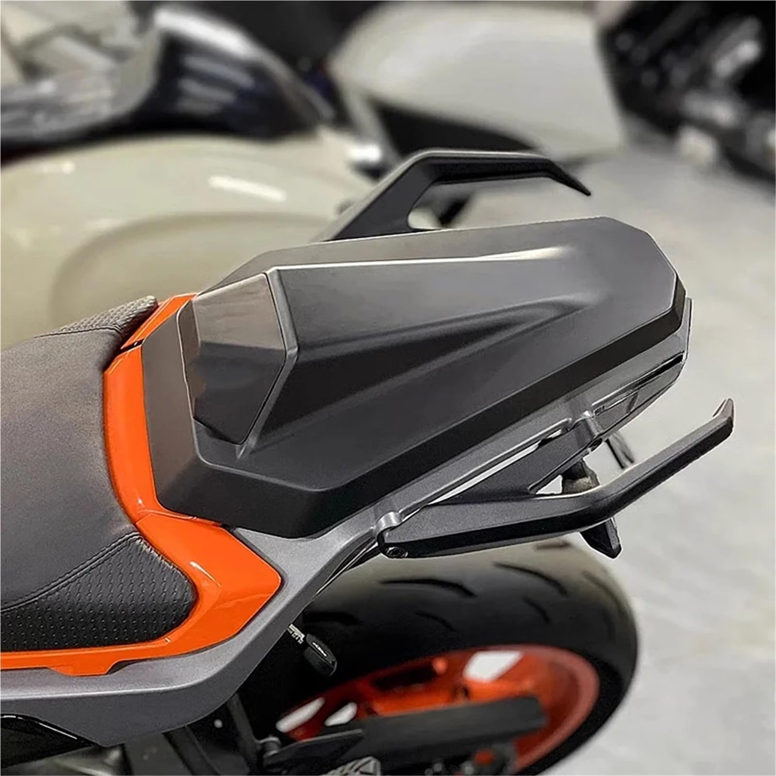 Owiewka motocyklowa Pasuje do Duke 390 125 250 2024 2025 Osłona tylnego siedzenia Osłona tylnego siedzenia motocykla Pasażer pasażera Owiewka(Bright Black)