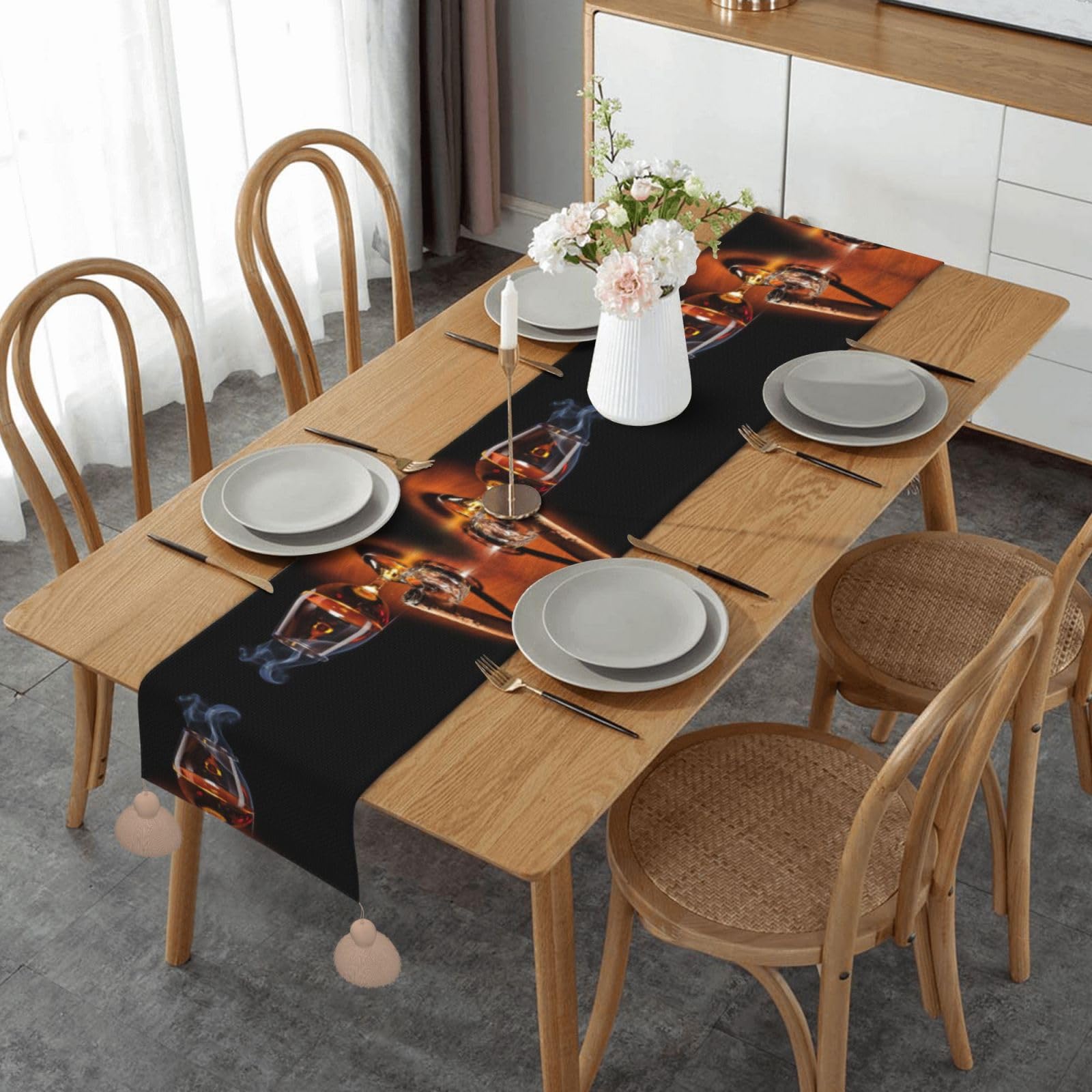 Chemin de table avec pompons faits à la main pour souvenirs mémorables