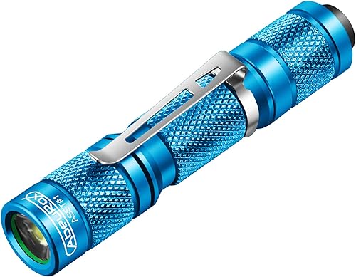 Linterna LED con llavero, salida máxima de 180 lúmenes, 3 modos alta-baja-estroboscópica, mini luz de bolsillo con interruptor de cola AAA para EDC,