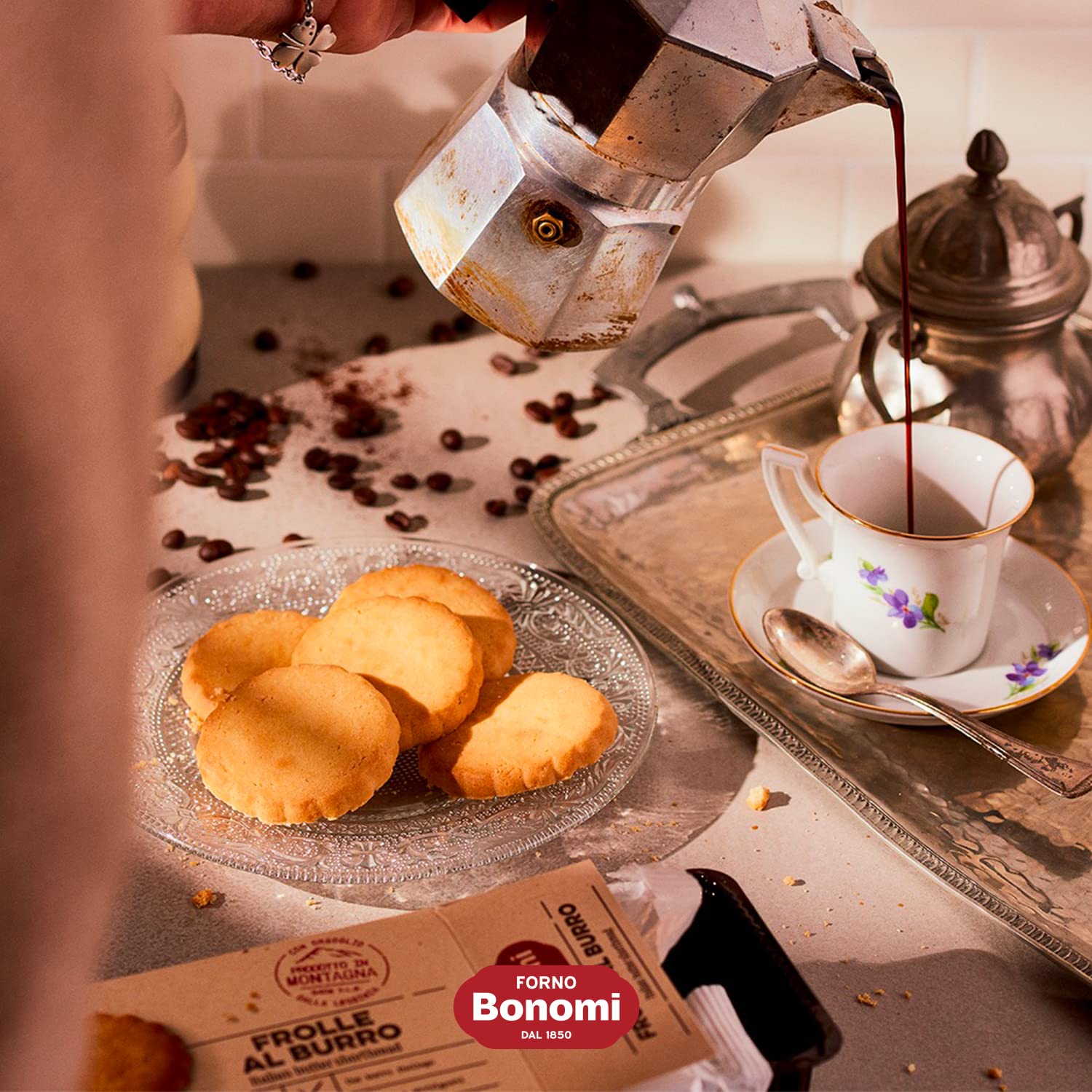 Forno Bonomi Kit Frolle. Gusta tutte le nostre frolle al burro, ideali per uno snack goloso. Contiente 4 Confezioni da 150 g