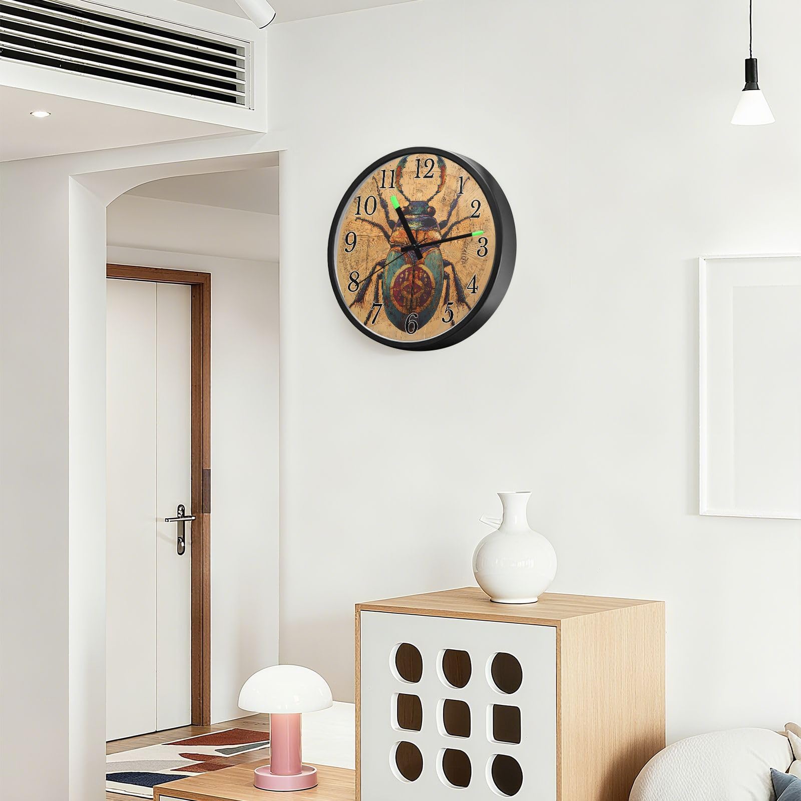 Mnsruu Reloj de pared con diseño de insectos, luminoso, funciona con pilas, silencioso, brilla en la oscuridad, para sala de estar, cocina, 12 pulgadas