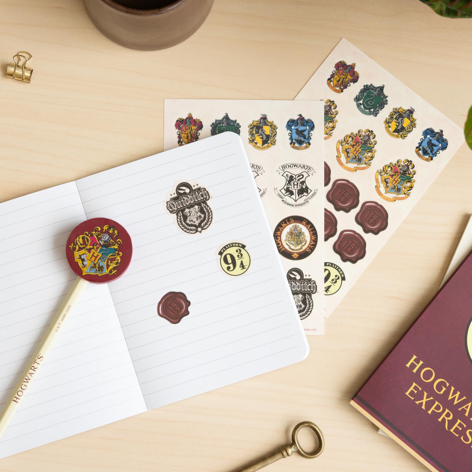 Grupo Erik Harry Potter Stationery Set | Harry Potter Pencil Case With A6 Notebooks, Highlighters, Sticky Notes, Paper Clips, Stickers, Pen, Pencil | Harry Potter Gifts | Harry Potter Merchandise