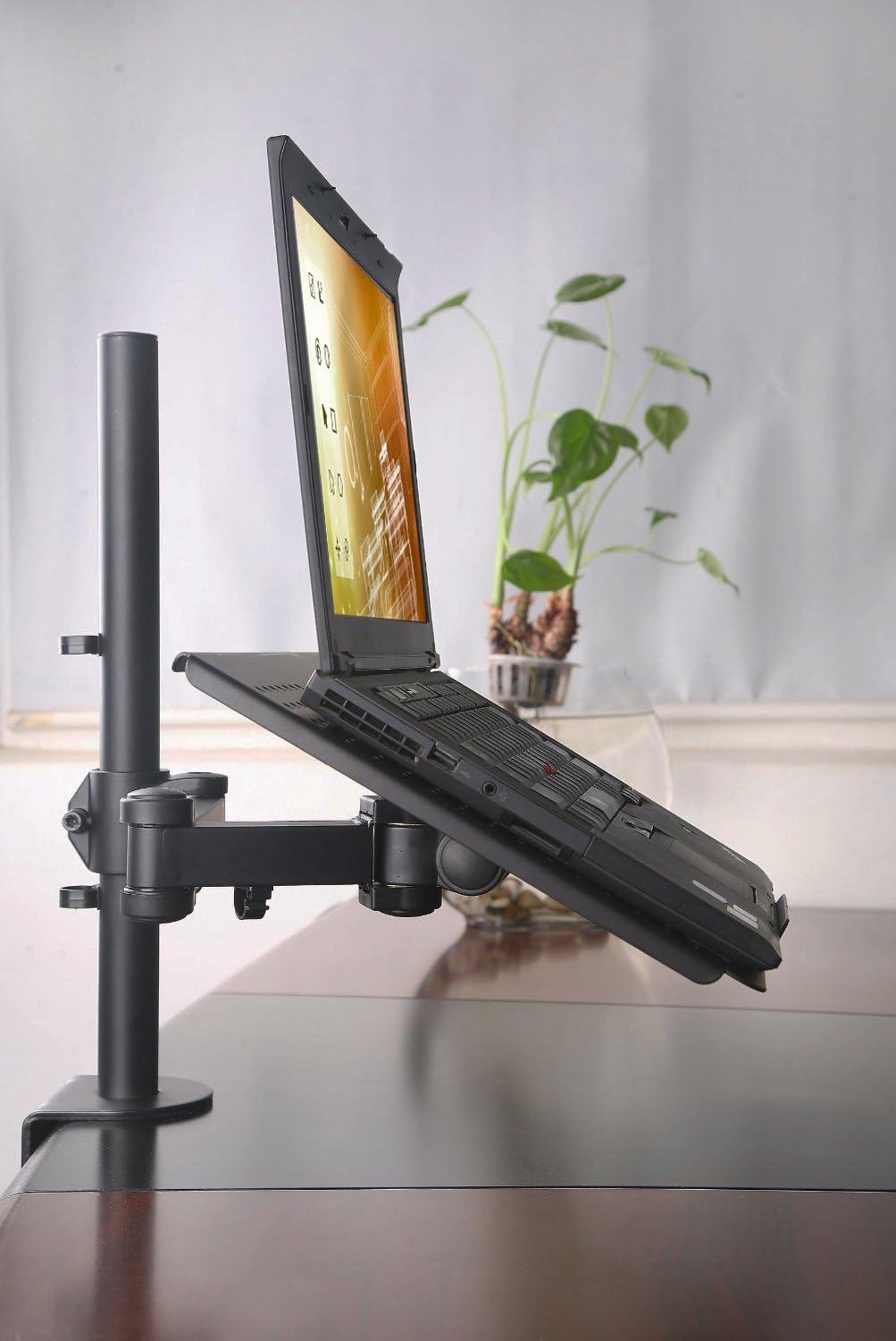 Mount-It! Laptop Notebook Desk Mount with Full Motion Height Adjustable Holder, Articulating Vented Cooling Platform, Fits Up to 17 Inch Computers, Clamp Mounting