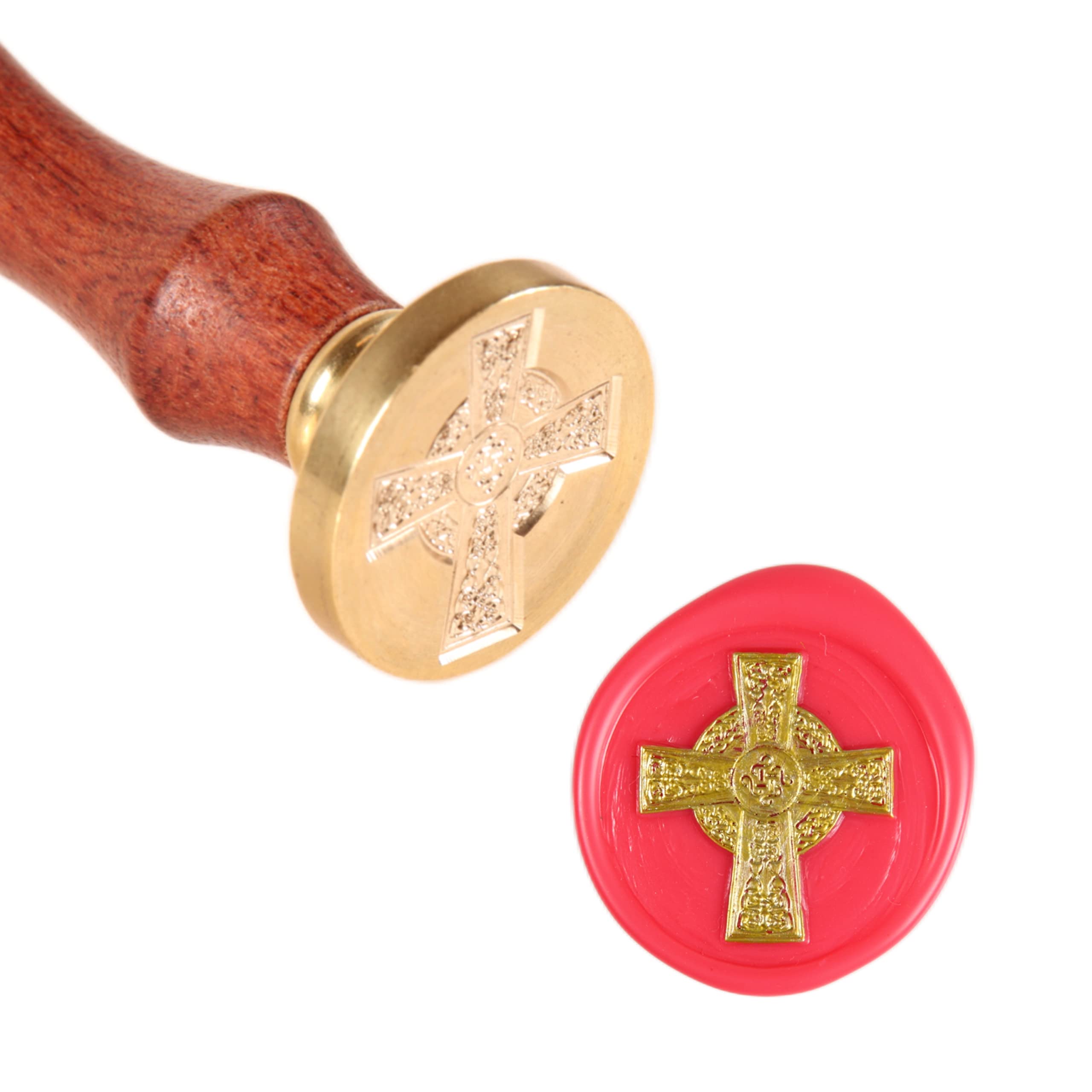 Exclusively Irish Croix celtique en laiton à suspendre au mur - Trinité irlandaise - Nœud celtique pour décoration d'intérieur (laiton, 13,5 x 6,9 x 0,8 cm