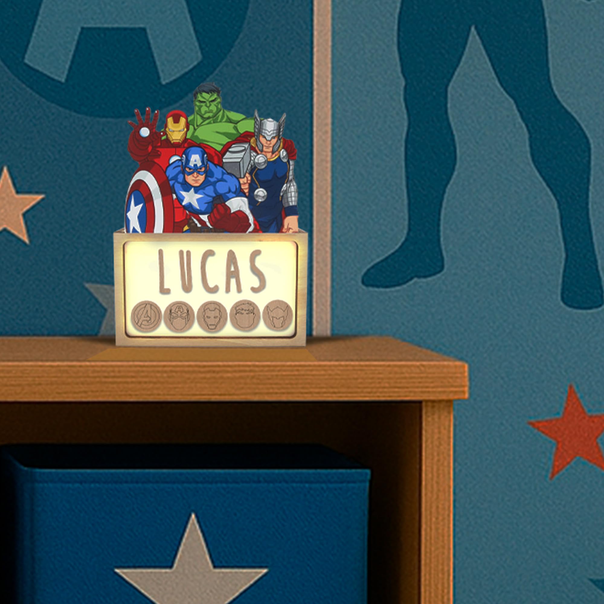 WONDEE Lampe Marvel Les Vengeurs Personnalisable, Veilleuse Enfant et Bebe Personnalisée Iron Man, Hulk, Captain America et Thor - Decoration Chambre Enfant, Disney Marvel Cadeau Garcon