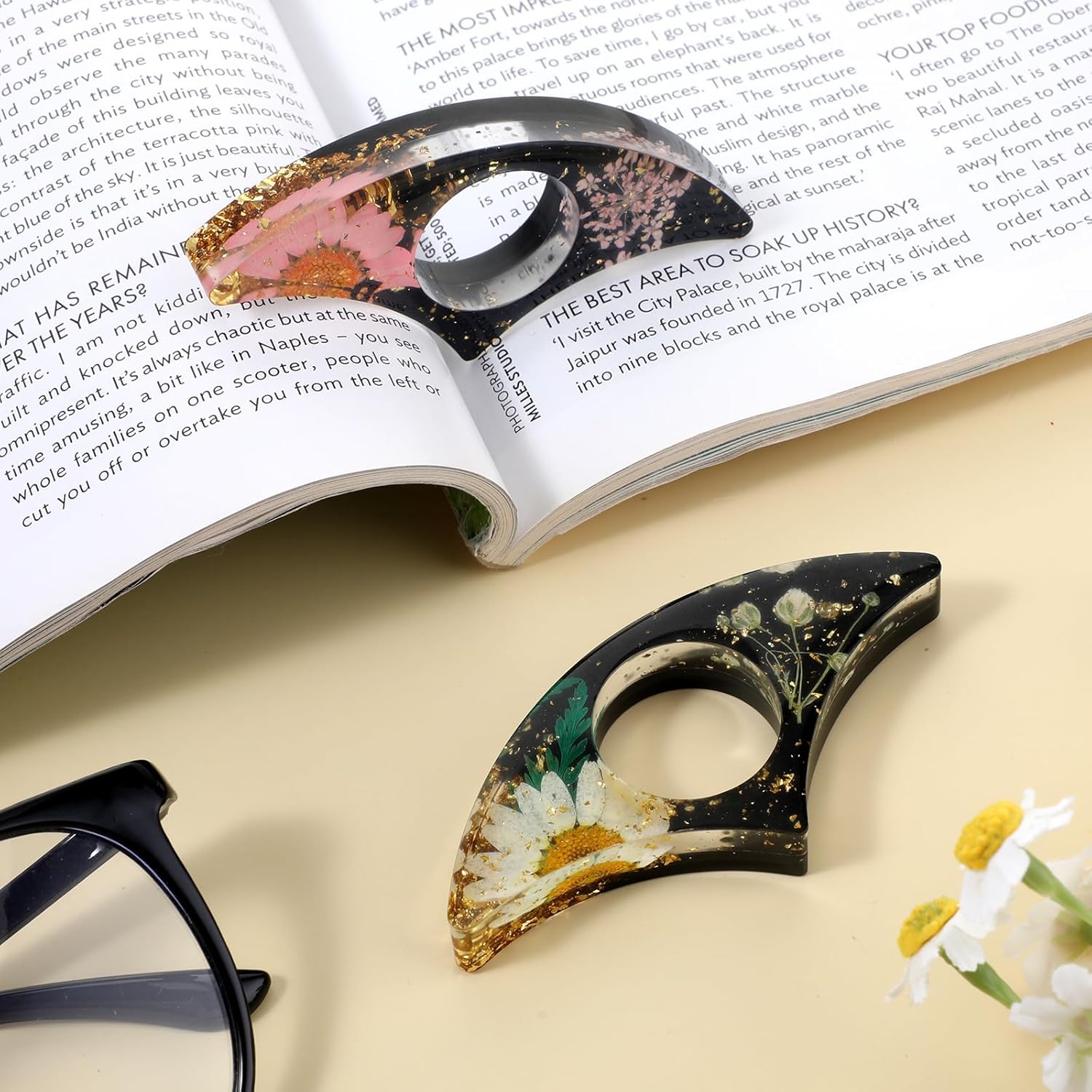 cobee Dried Flower Book Holder, 2 Pcs Handmade Thumb Book Page Holder Resin Reading Accessories Ring Book Opener Floral Bookmark for Teachers Book Lovers(White,Black,Pink) - Image 2