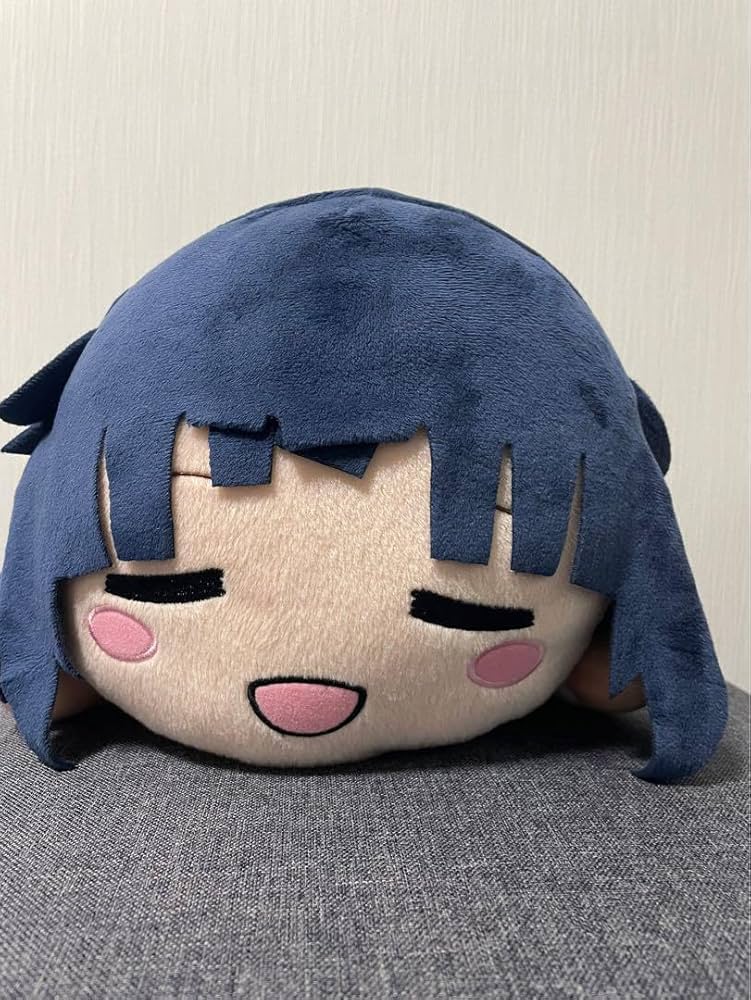 Amazon.co.jp: バンドリ メガジャンボ 寝そべりぬいぐるみ 牛込りみ