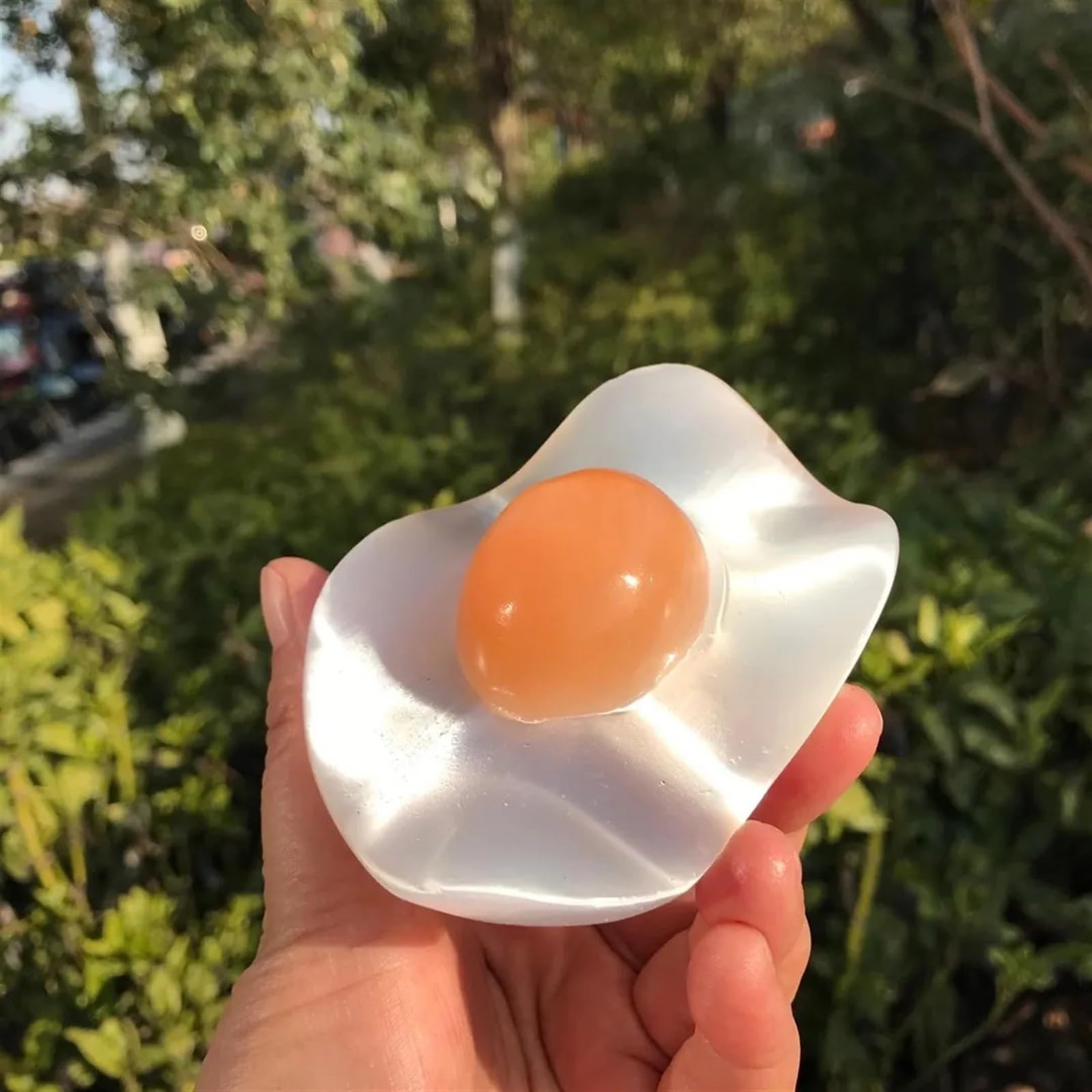 RVBLRDSE Beautiful White Orange Selenite Gypsum Carving Egg Crystal Ore Ornaments Figurine Craft Home Decor DIY Gifts Gemstone Stone
