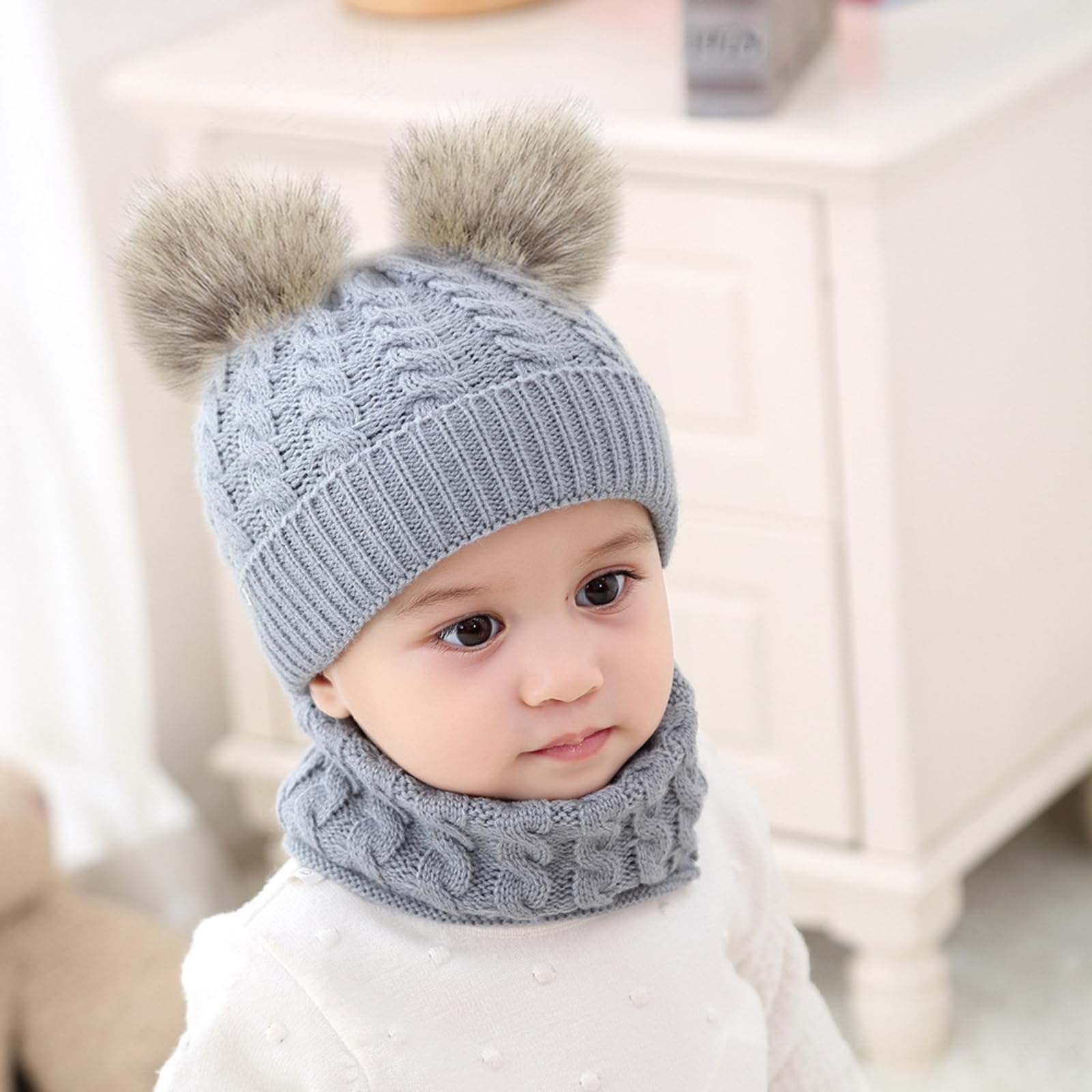 JSTHHTT 3 in 1 Conjunto de Gorro Bufanda y Guantes Niños, Térmico Pompón Beanie Gorro, Sombrero de Punto Invierno Cálido con Pompon, para Niños Niñas 2-4 Años