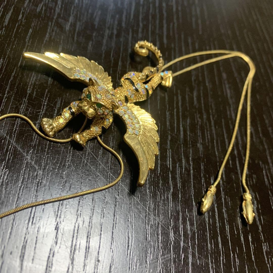 Amazon.co.jp: ジャグラ 金色 ネックレス翼付き豹虎パンサー