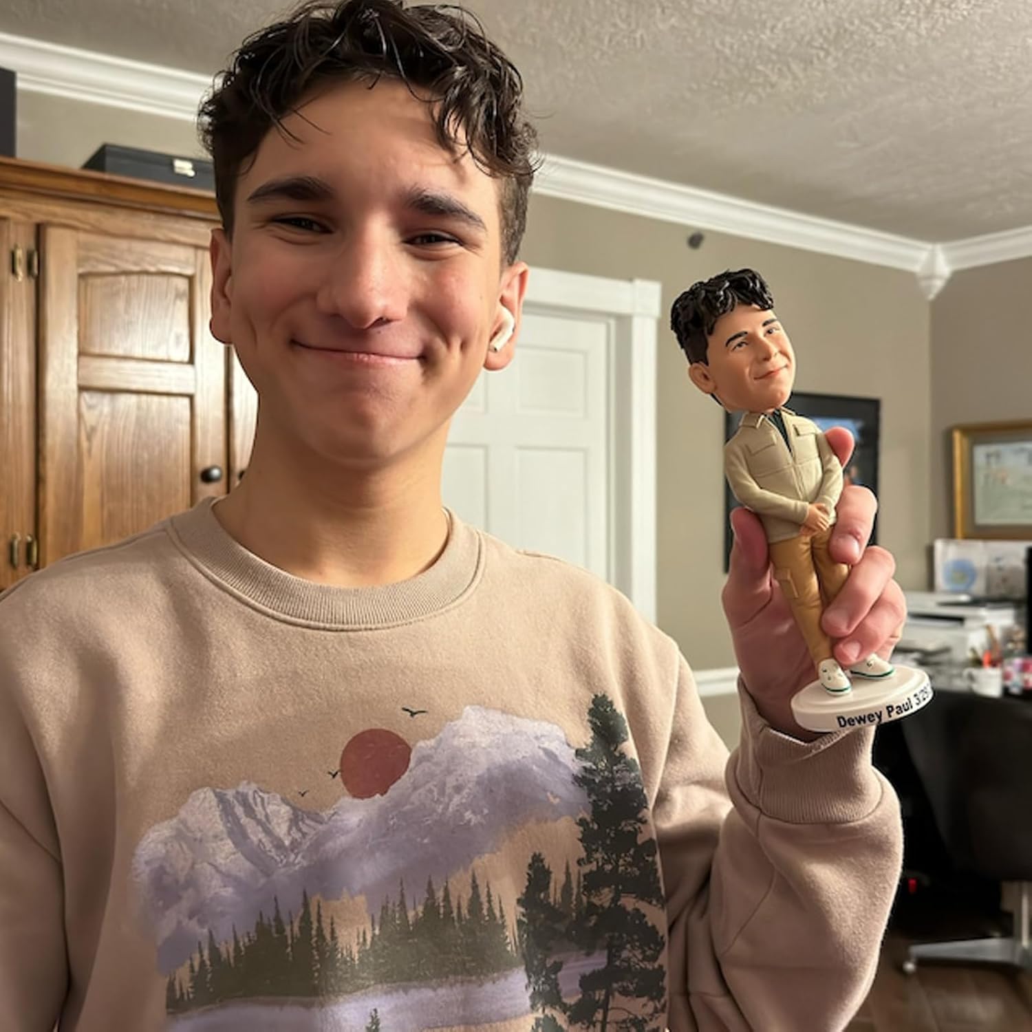 Custom Bobblehead, Full Body Customization Based on Pictures, Personalized Handmade Bobblehead Doll, Polymer Clay, Unique Gift for Family, Friends, Elders, Bosses, Colleagues