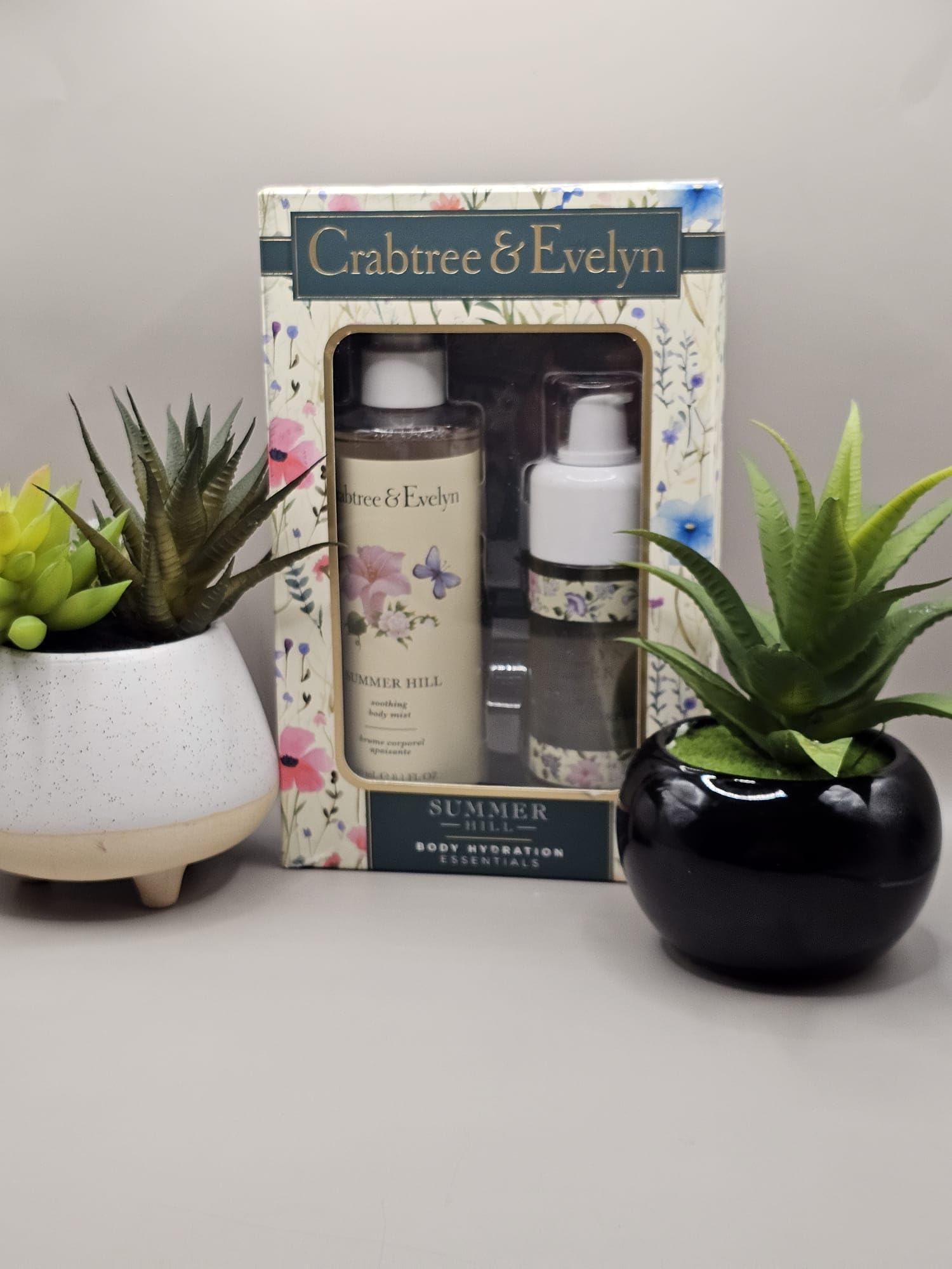 Crabtree & Evelyn Summer Hill Body Hydratation Set - Beruhigender Körpernebel (226 ml) Körperöl (113 ml)
