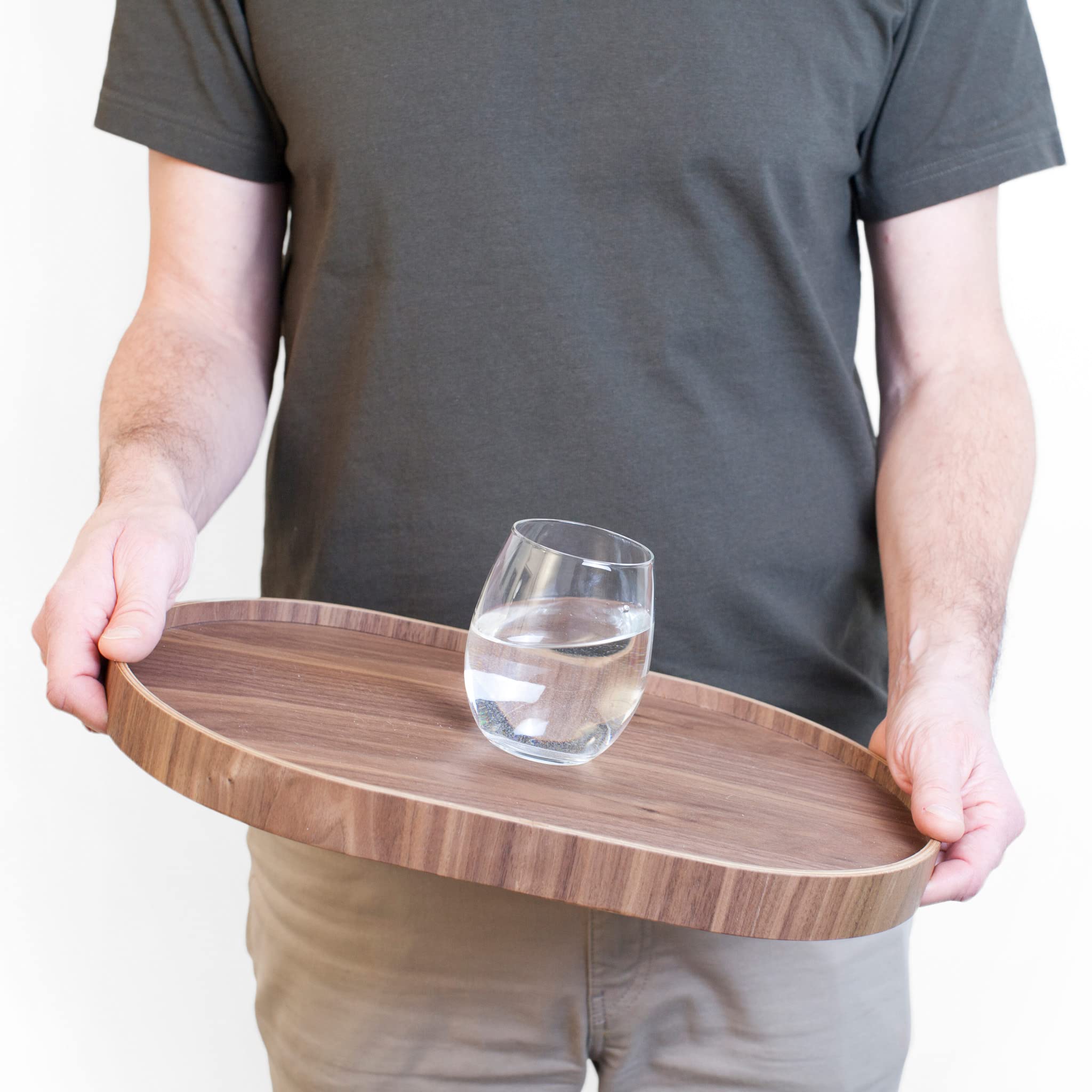 Vassoio da portata Antiscivolo. Vassoio portatile per colazione, pranzo, cena. Legno di noce naturale. MEDIO (39x26x3 cm)
